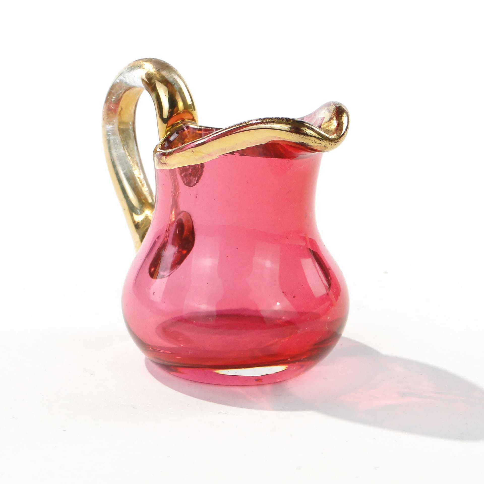 Table Jug, raspberry pink glass, gold-plated, Josephinenhütte, Germany, early 20th c. - 347300