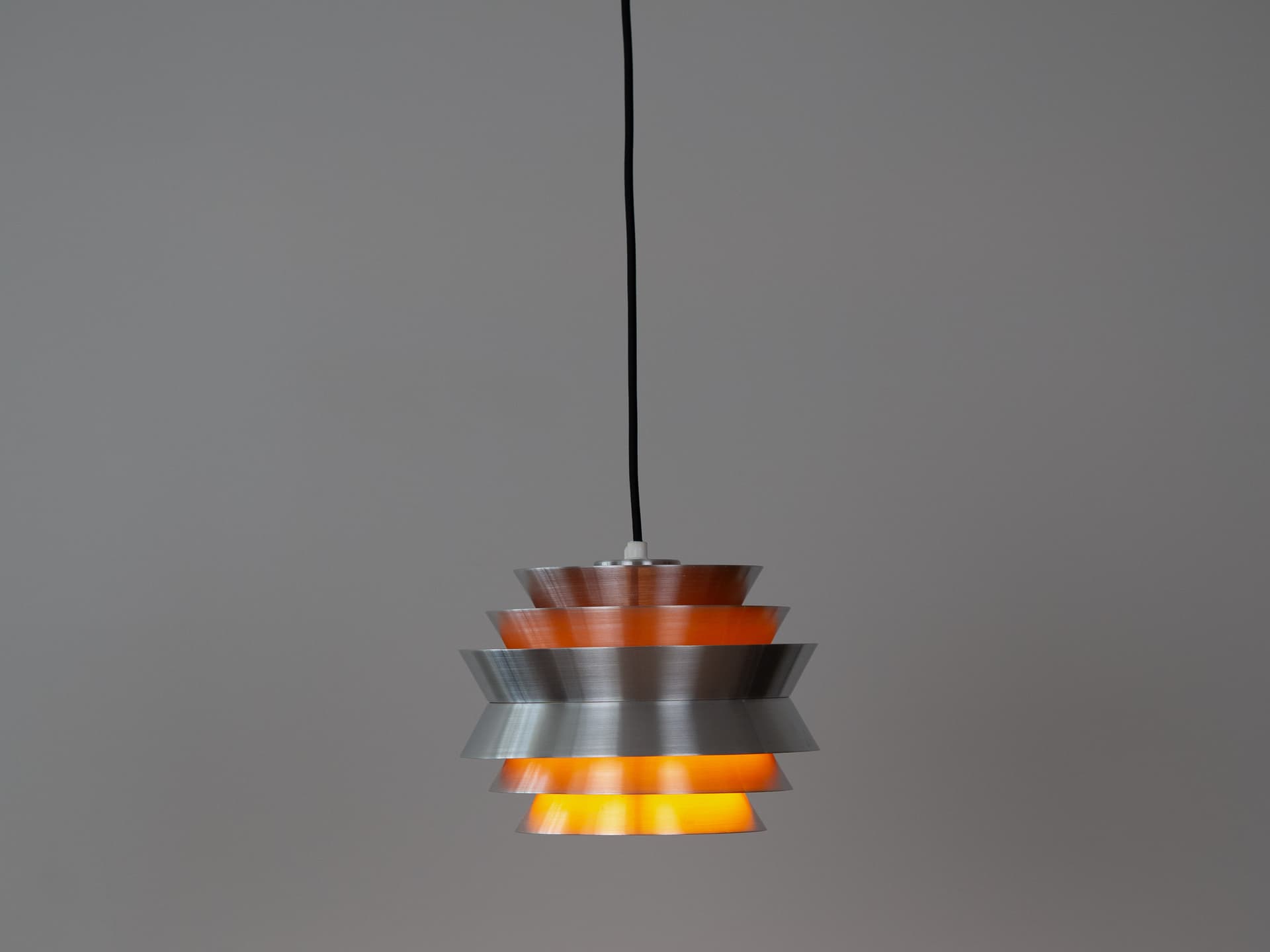 Lampa wisząca Trava, srebrny pomarańczowy, metal, proj. C. Thore, Granhaga Metallindustri, Szwecja, lata 60. - 347343