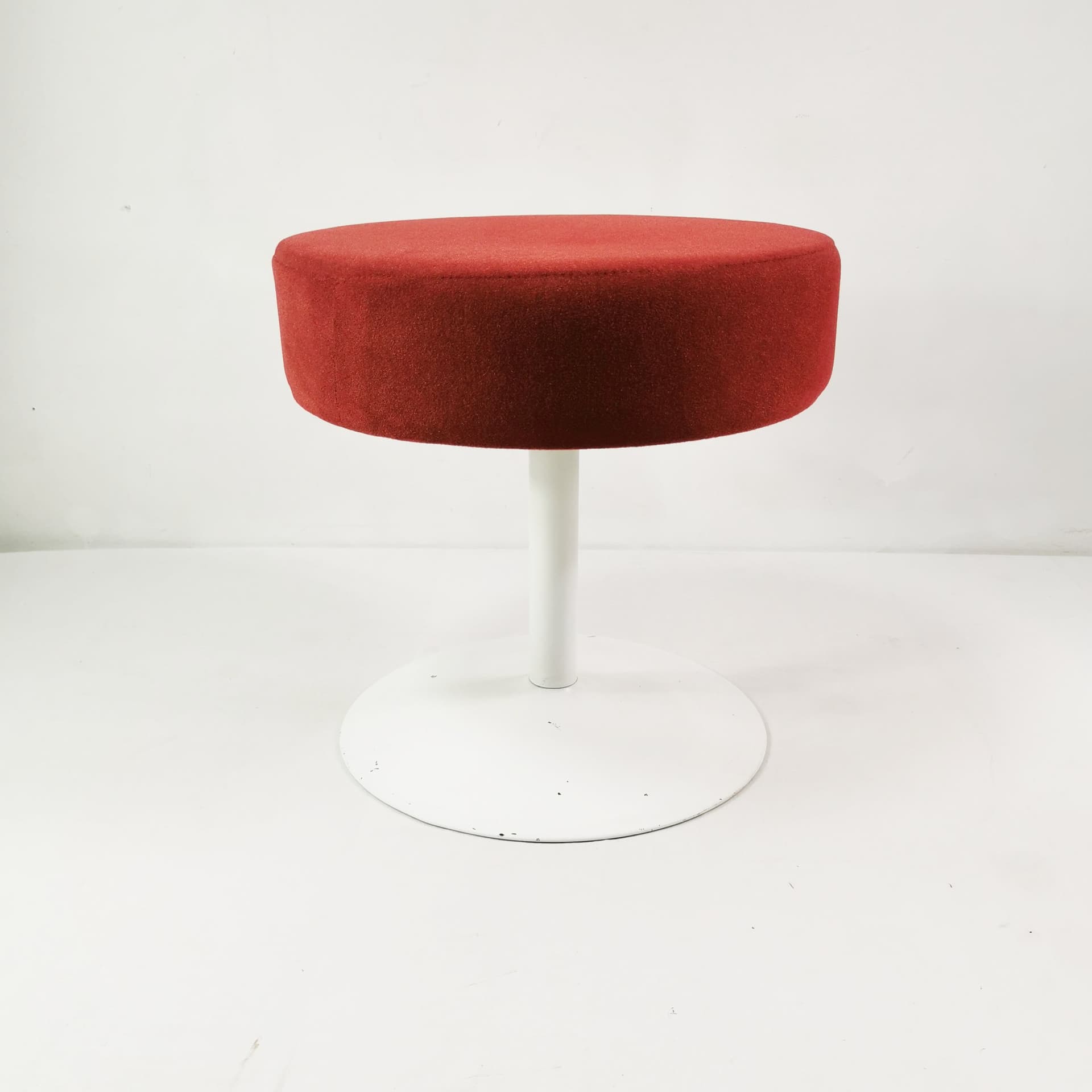 Stool Space Age, red fabric, white metal, Germany, 1970s. - 347490