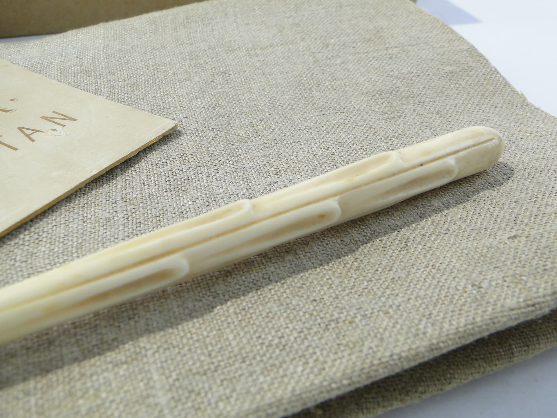 Calligraphy pen, carved beige bone, silver brass, Art Nouveau, early 20th c. - 347756