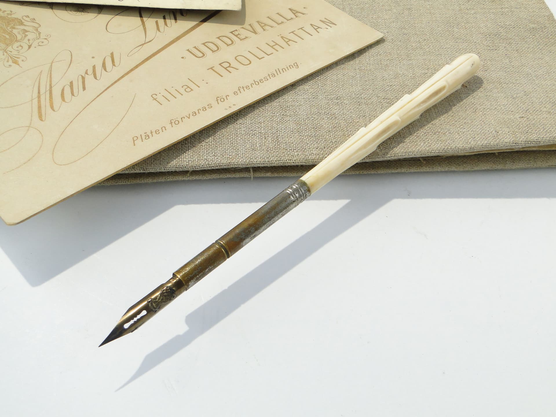 Calligraphy pen, carved beige bone, silver brass, Art Nouveau, early 20th c. - 347757