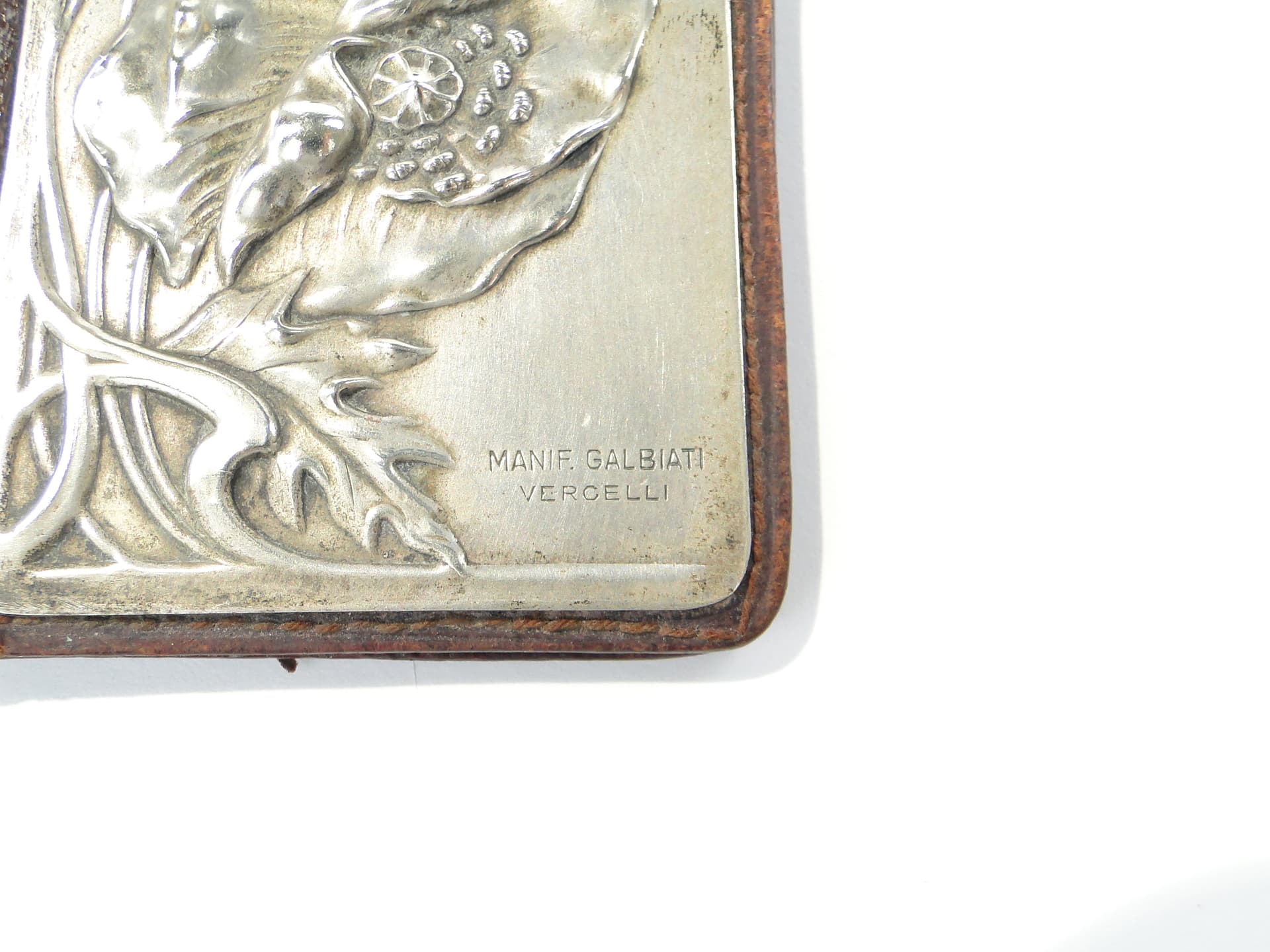 Business card case Stile Liberty, brown leather, silver, silk, Italy, early 20th c. - 347797