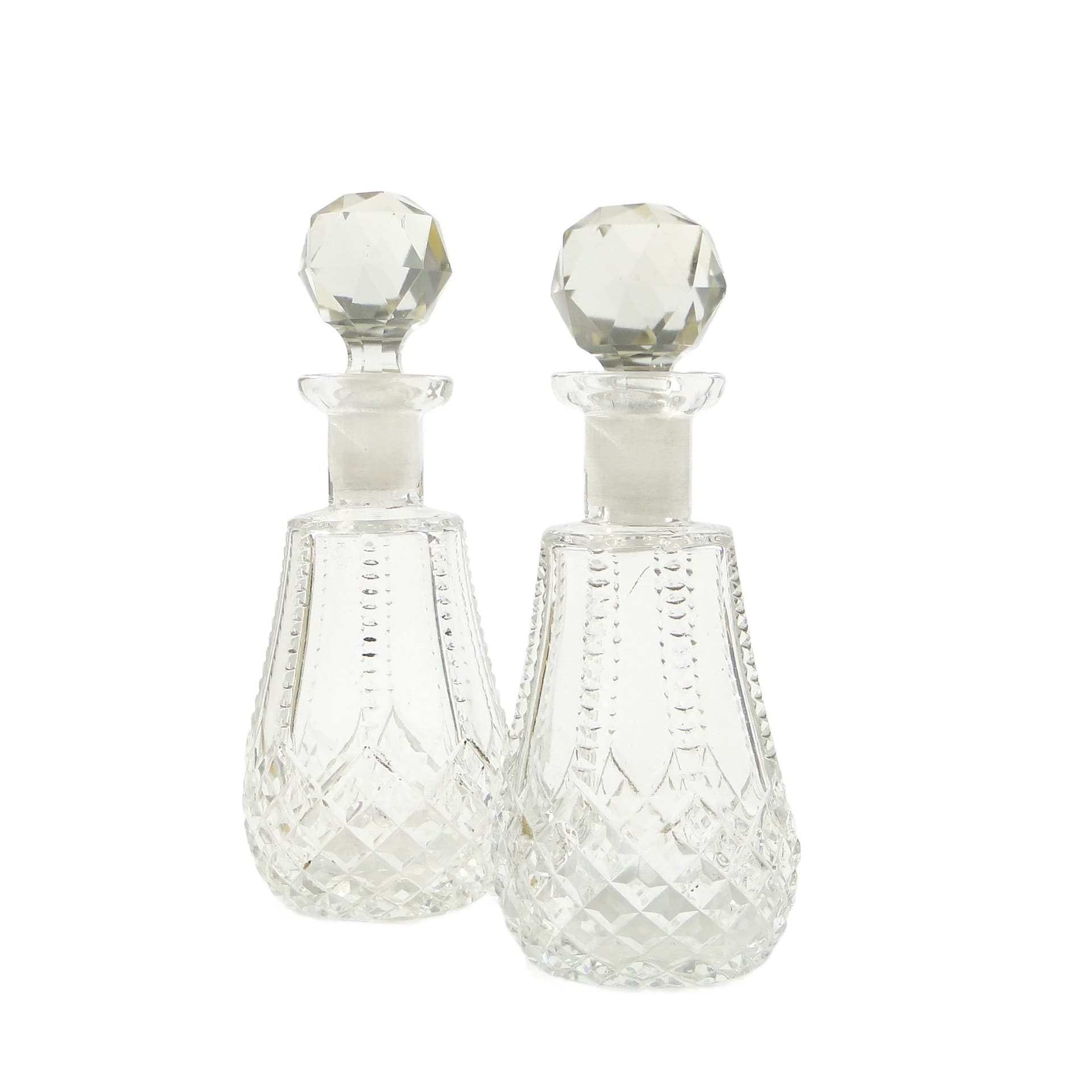 pair of decanters Art Deco, transparent crystal, Europe, early 20th c.