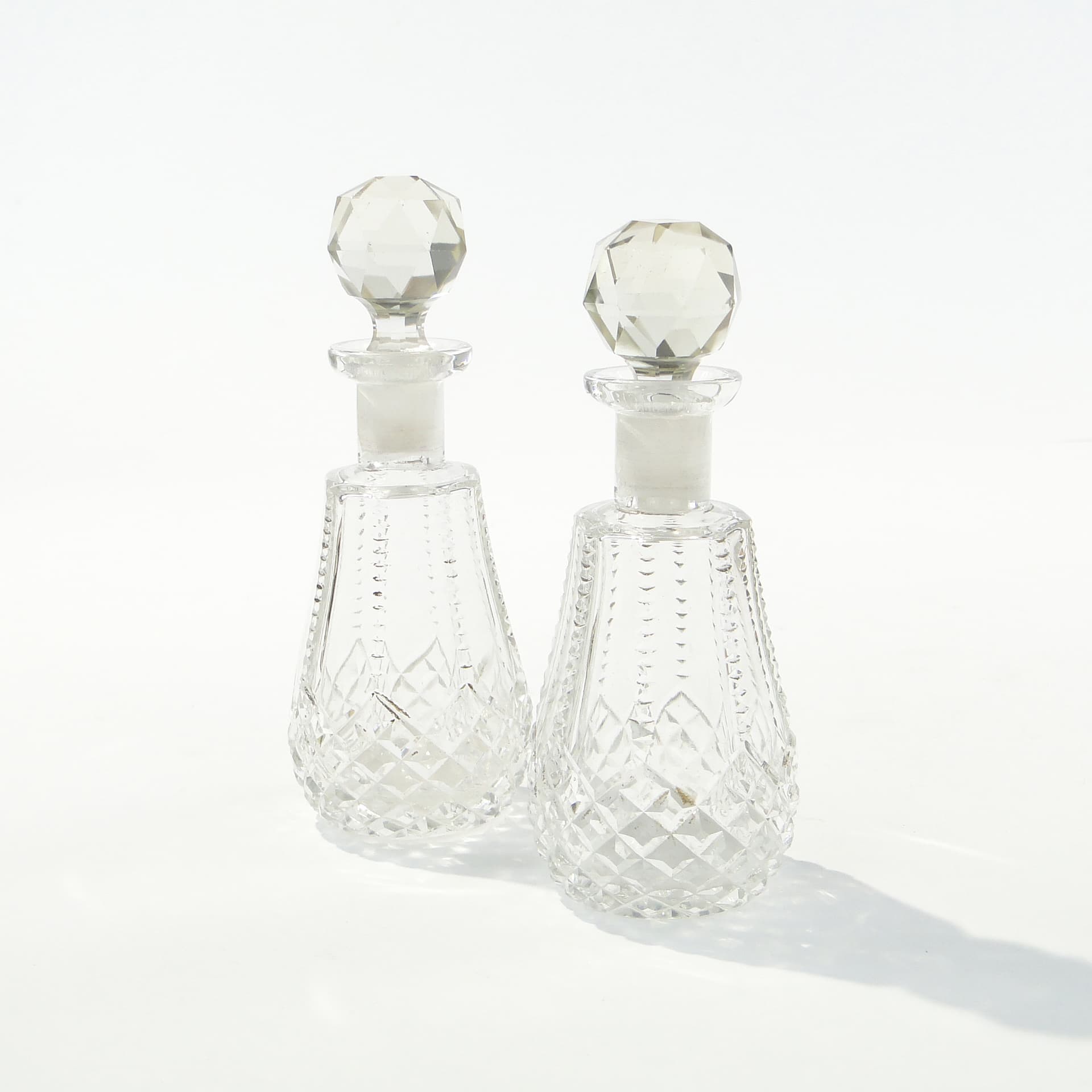 pair of decanters Art Deco, transparent crystal, Europe, early 20th c. - 347863