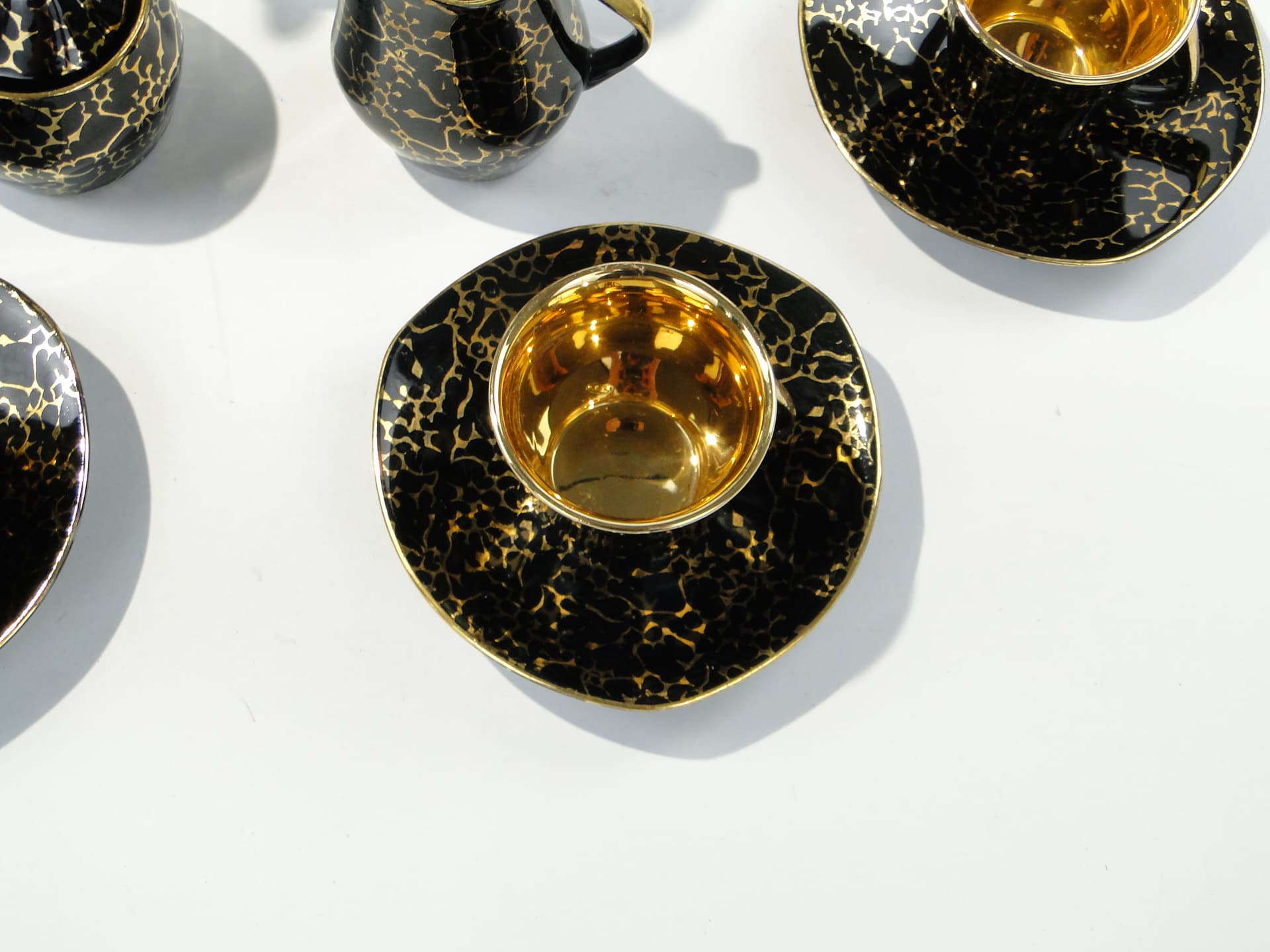Coffee set Iza, black gold porcelain, by J. Wrzesień, Chodzież, Poland, 1960s. - 348049