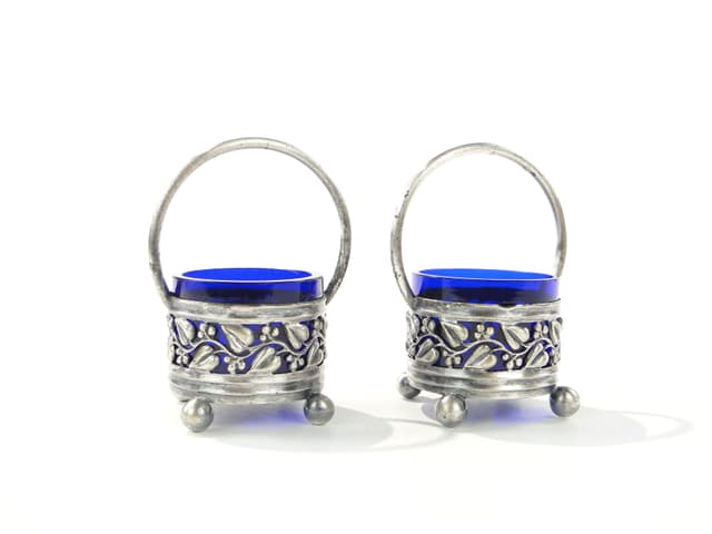 Pair of salt cellars, silver alpaca, cobalt glass, Hohmann & Katz (HOKA), Germany, 1930s. - DIMENSION