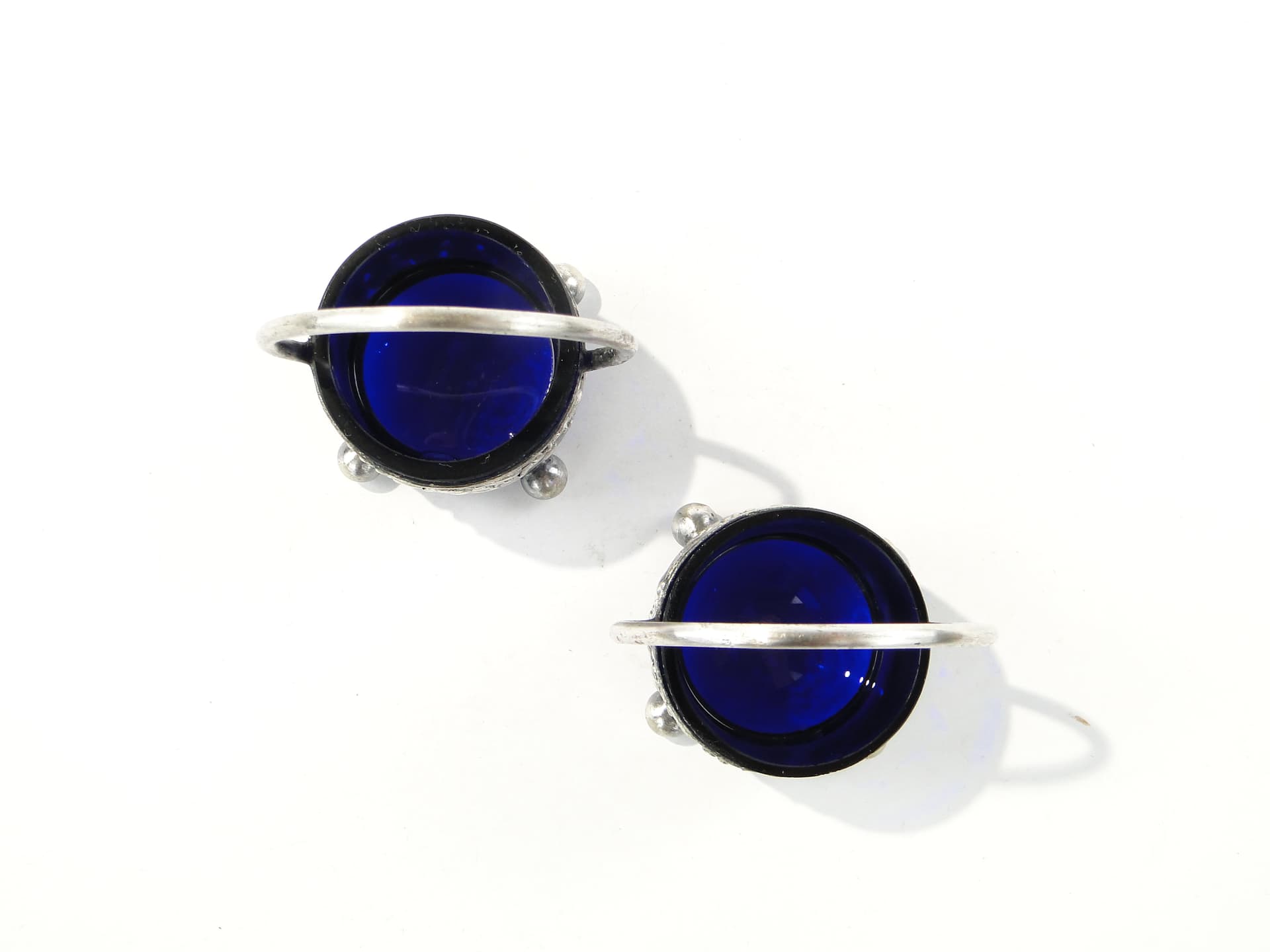 Pair of salt cellars, silver alpaca, cobalt glass, Hohmann & Katz (HOKA), Germany, 1930s. - 349101