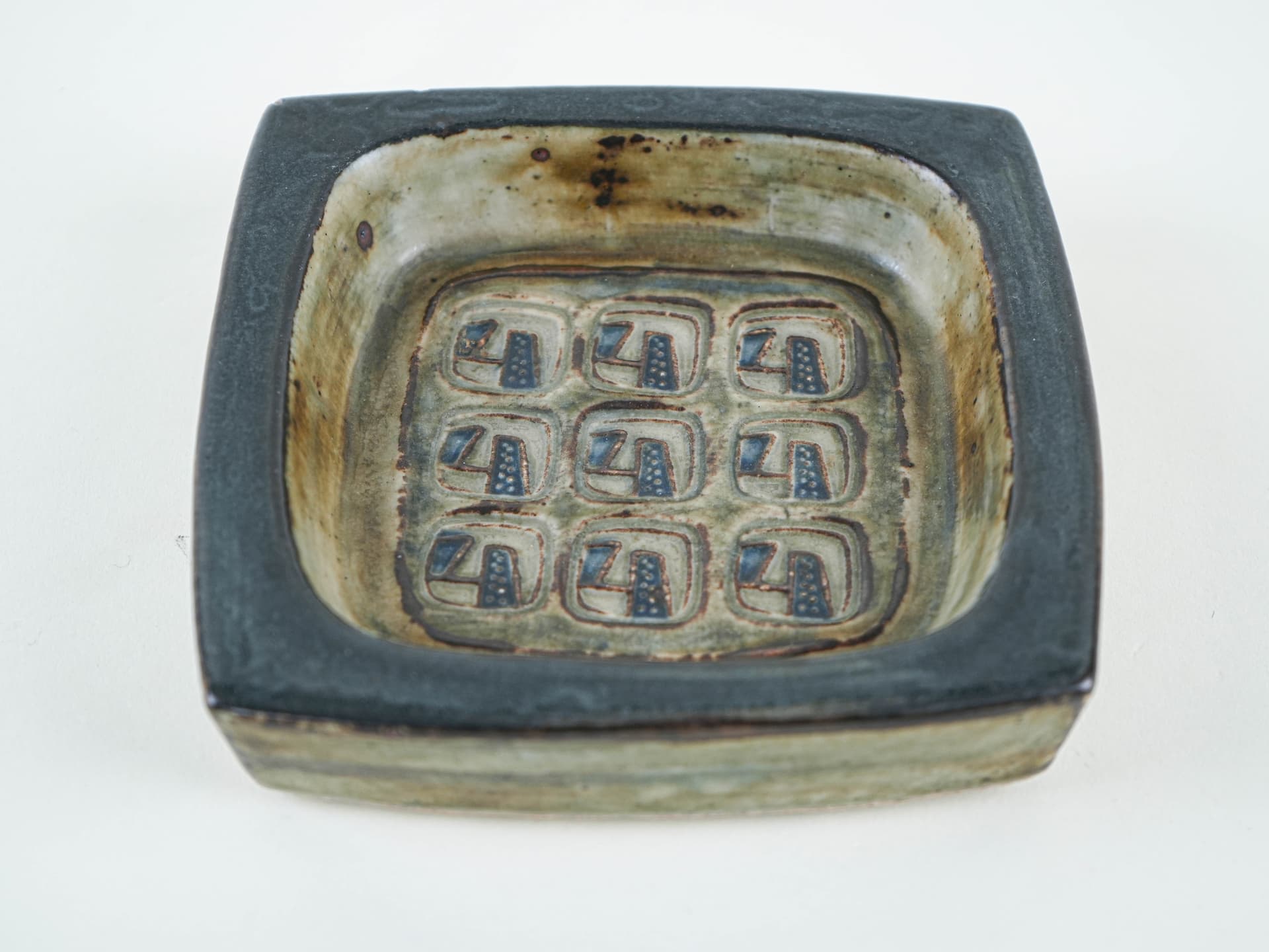 Ceramic bowl, olive green, ceramics, Royal Copenhagen, Denmark, 1960s. - 349273