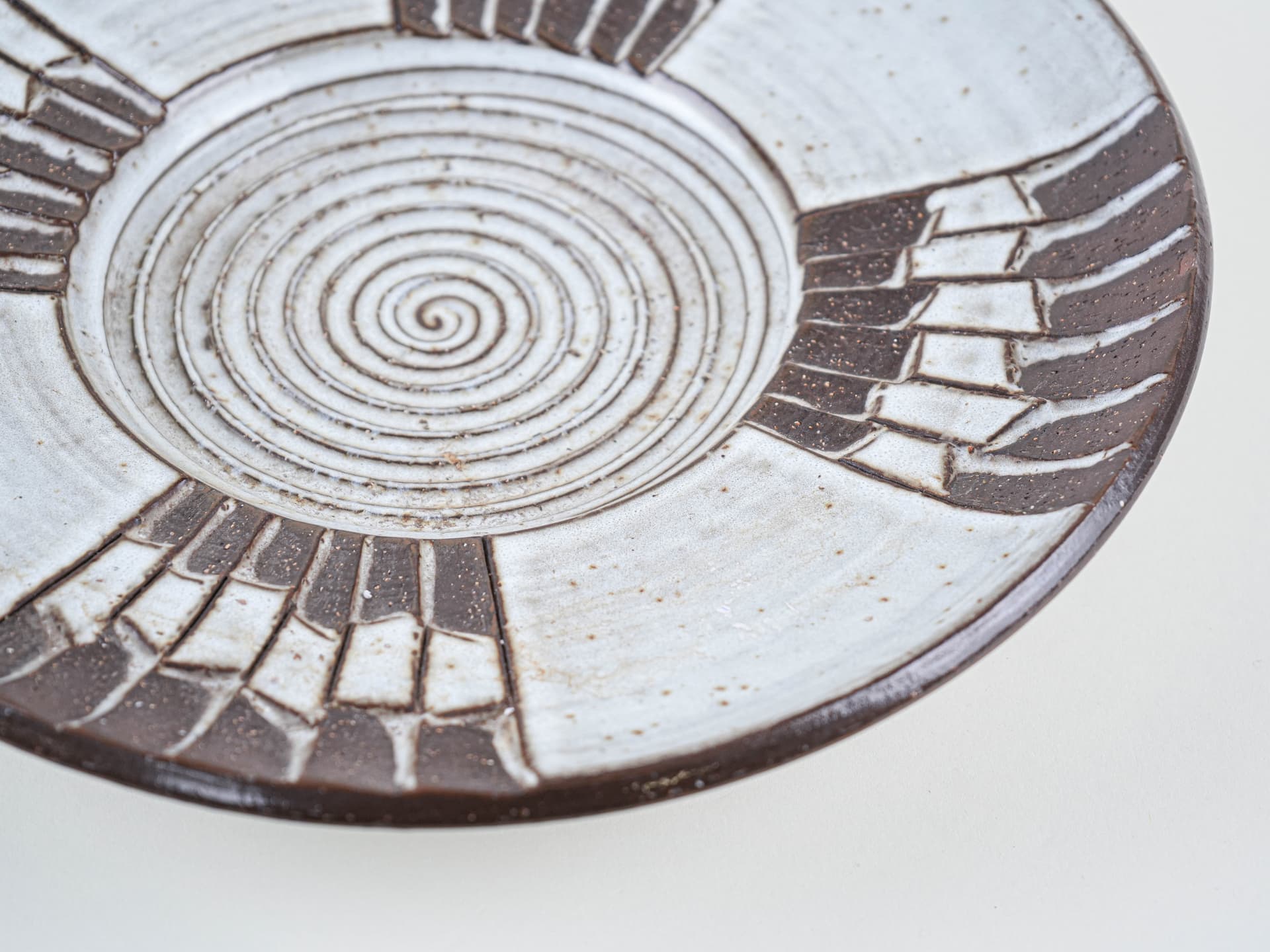 Bowl, white brown stoneware, by M. Starck, Michael Andersen & Søn, Denmark, 1970s. - 349282