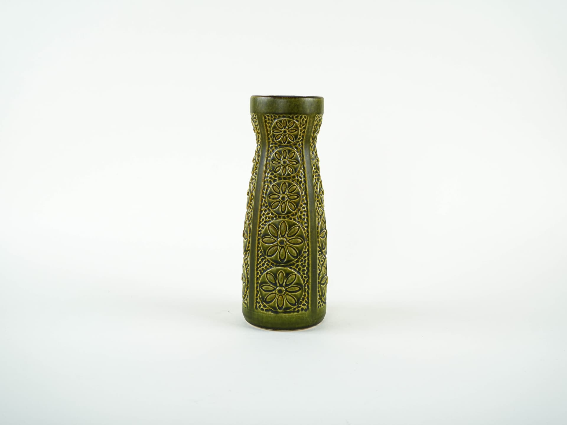 Vase, green, ceramics, Germany, 1970s. - 349355