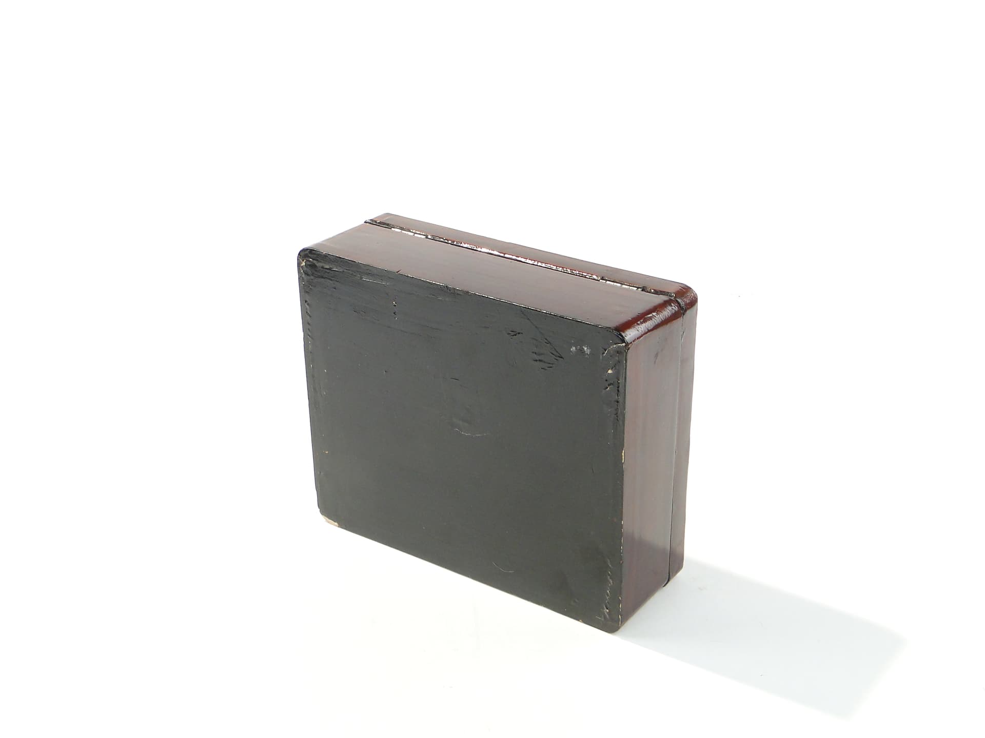 Lacquer box Meiji, brown red black gold green, wood lacquer gilt, Japan, early 20th century - 349400