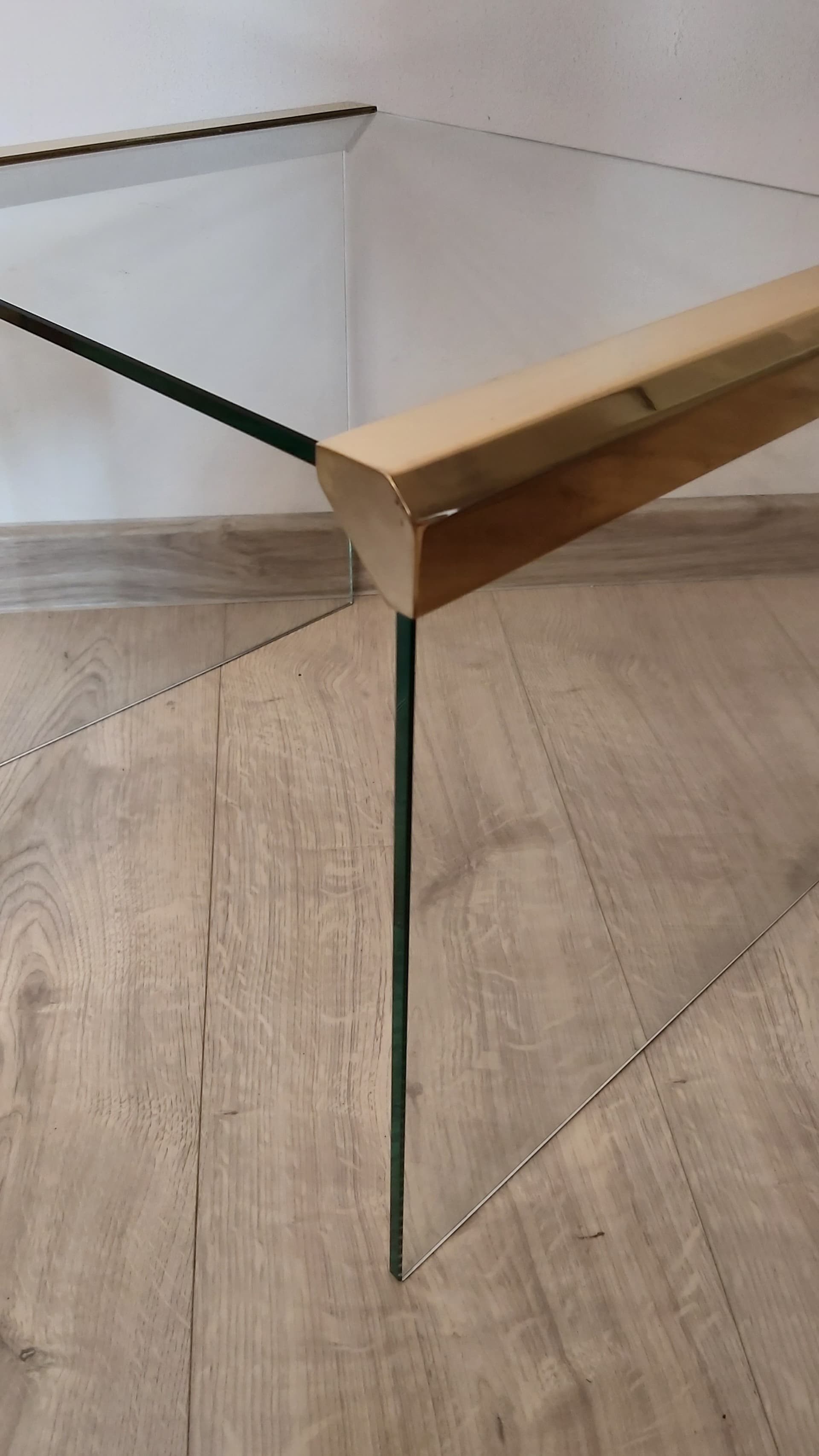Pair of side tables, transparent greenish glass, gold brass, Italy, 1970s. - 349411