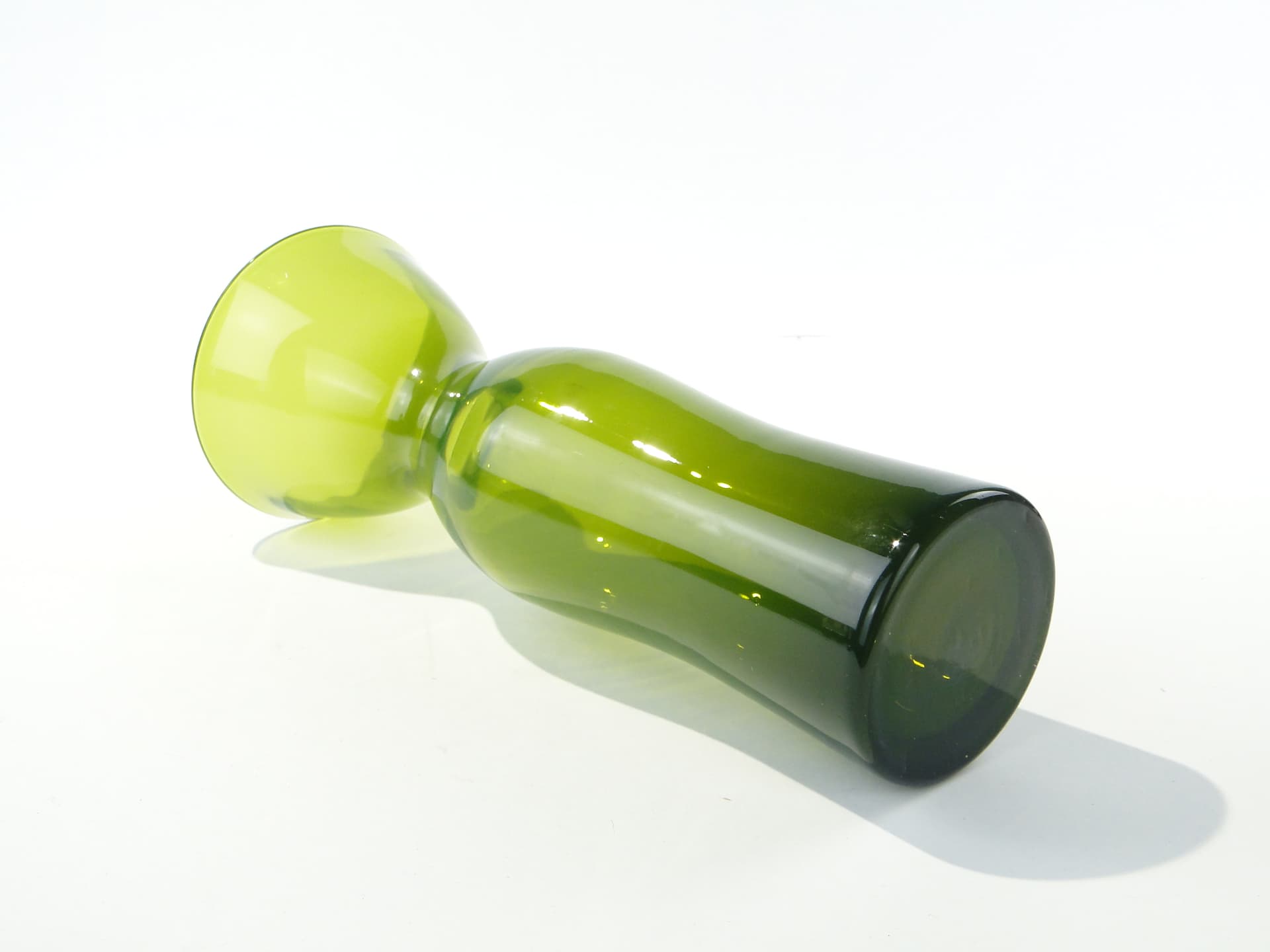 Vase Kardynał, green, soda-lime glass, by Z. Horbowy, Poland, 1970s - 349423