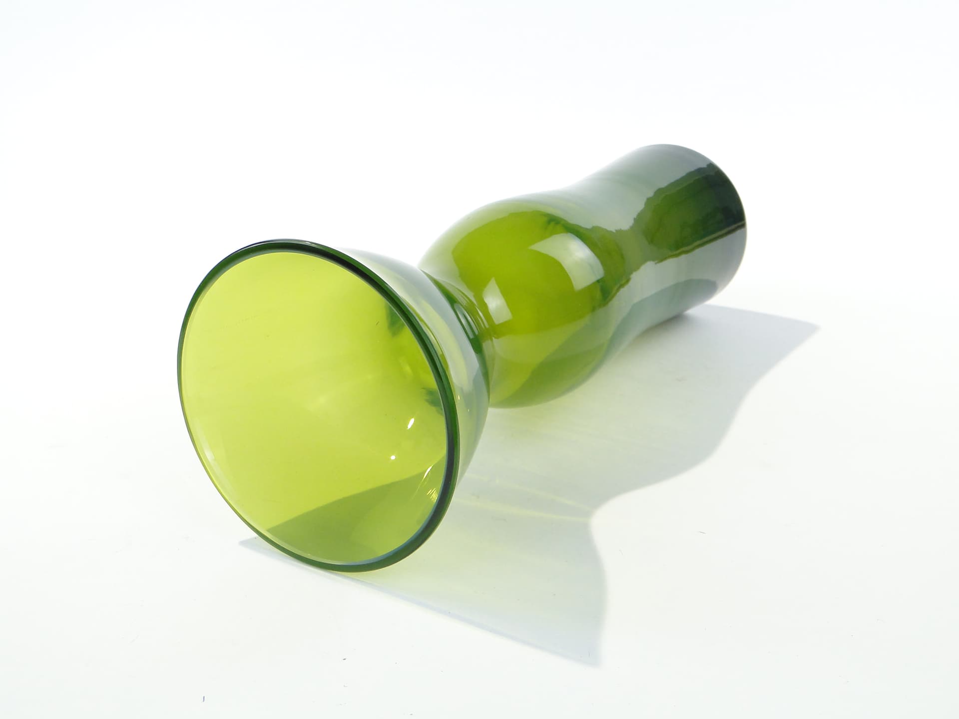 Vase Kardynał, green, soda-lime glass, by Z. Horbowy, Poland, 1970s - 349425
