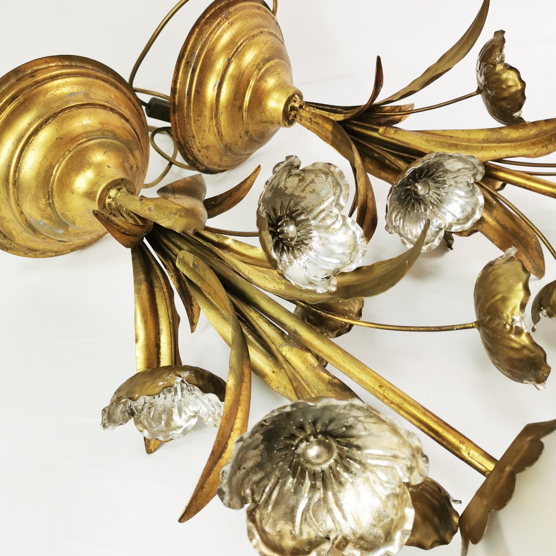 Pair of table lamps Regency Hollywood, gold silver metal, frosted glass, by H. Kögl, Germany, 1970s. - 349728