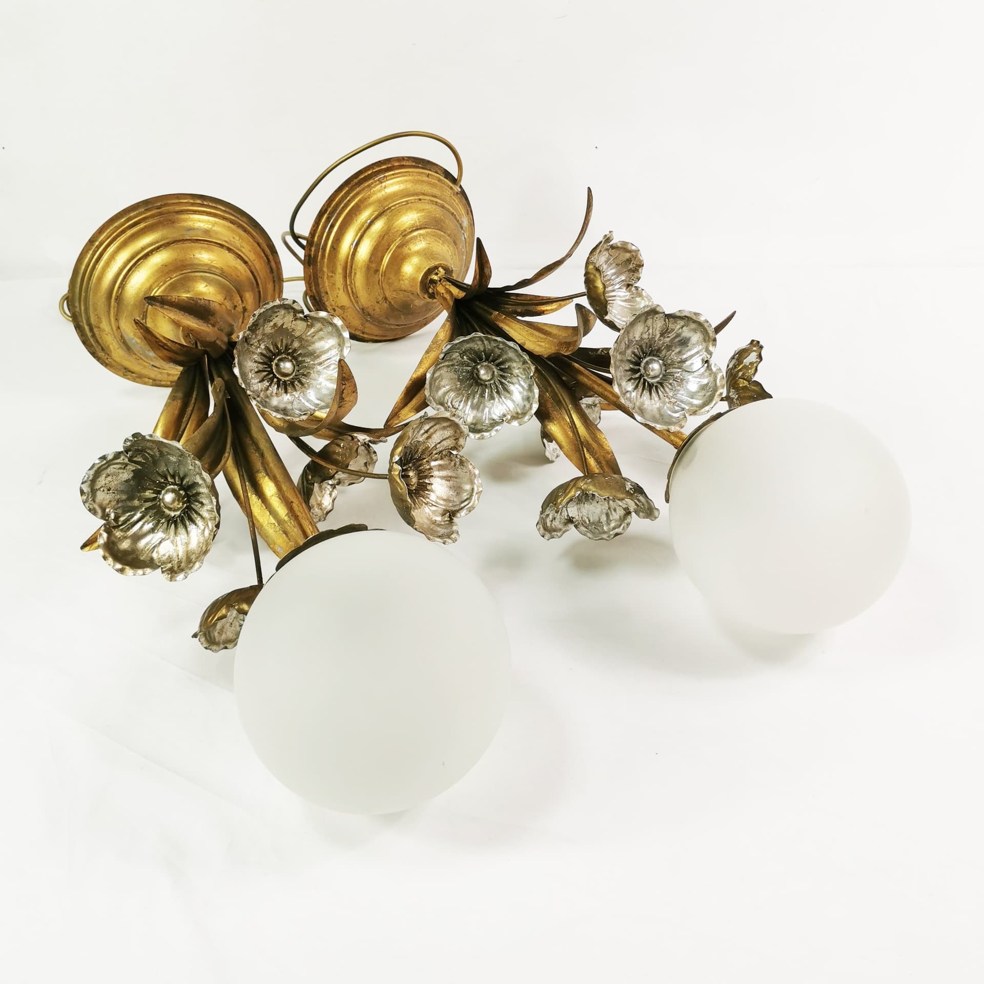 Pair of table lamps Regency Hollywood, gold silver metal, frosted glass, by H. Kögl, Germany, 1970s. - 349727