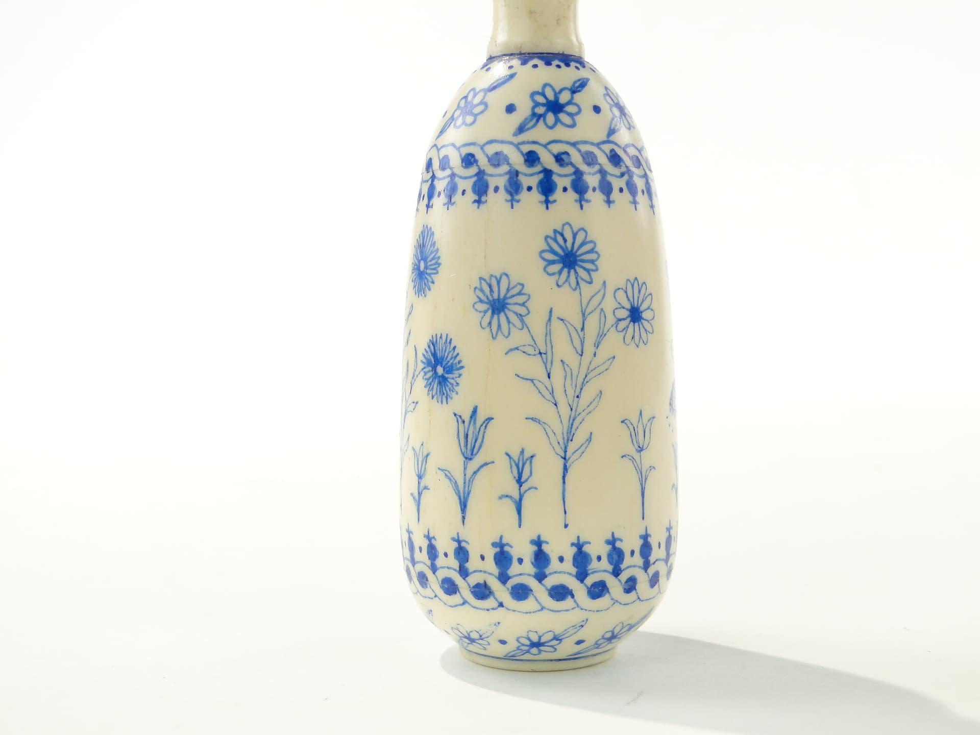 Attar Perfume Bottle, beige, bone, Persia or India, early 20th century - 349996