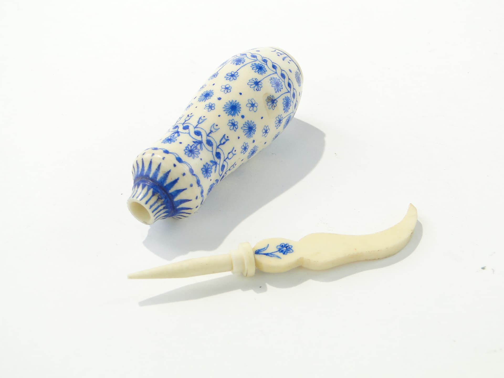 Attar Perfume Bottle, beige, bone, Persia/India, 1920s - 350020