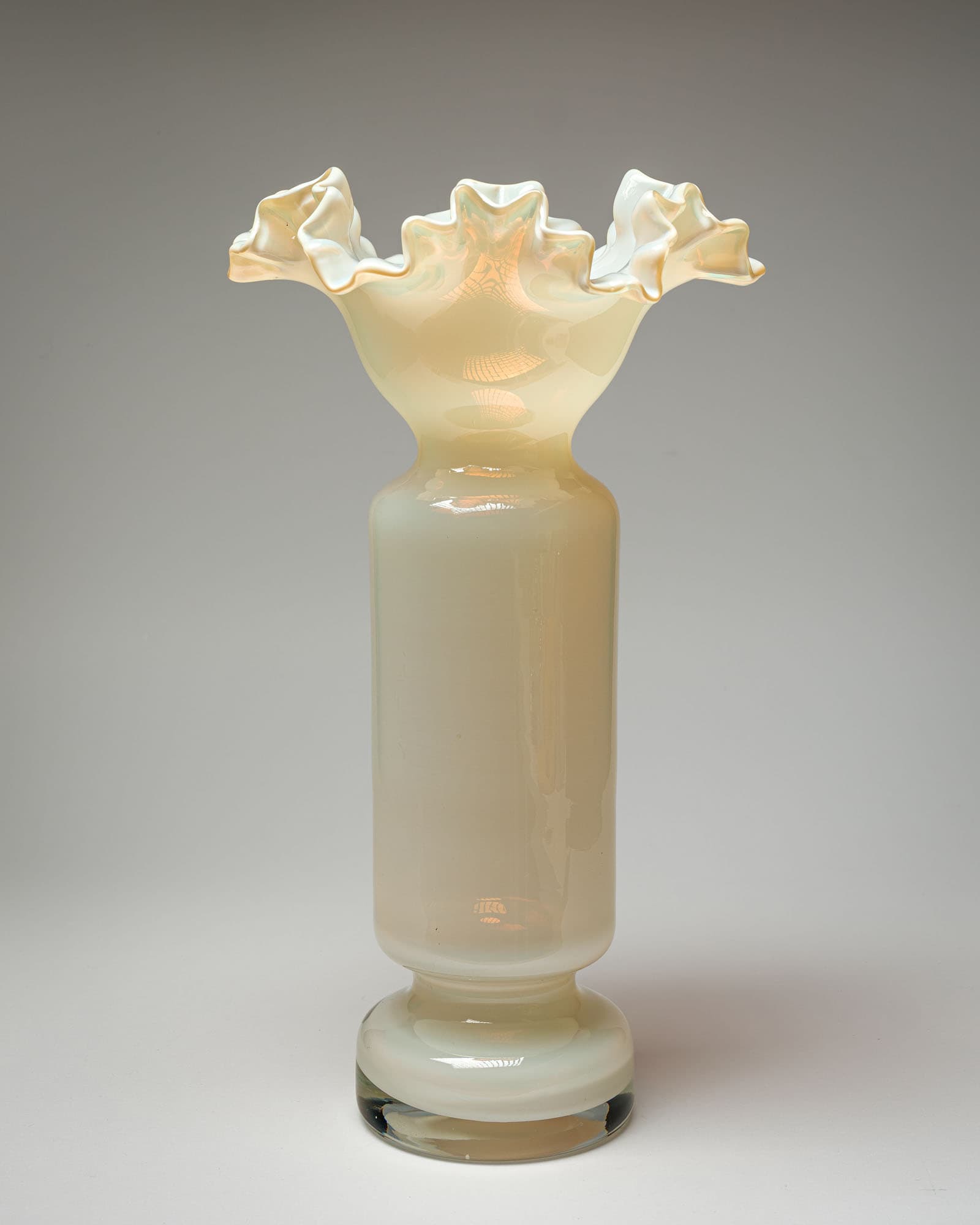 Vase with Frilled Rim, milky white glass, by L. Fiedorowicz, Ząbkowice, Poland, 1980s. - 350032