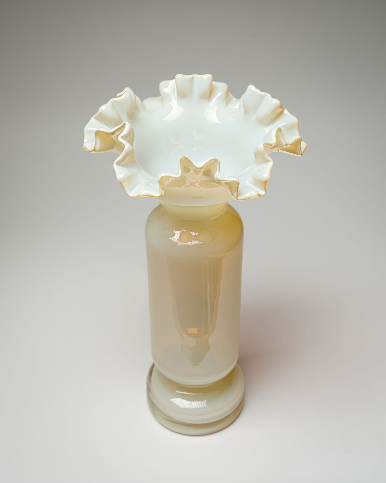 Vase with Frilled Rim, milky white glass, by L. Fiedorowicz, Ząbkowice, Poland, 1980s. - 350034
