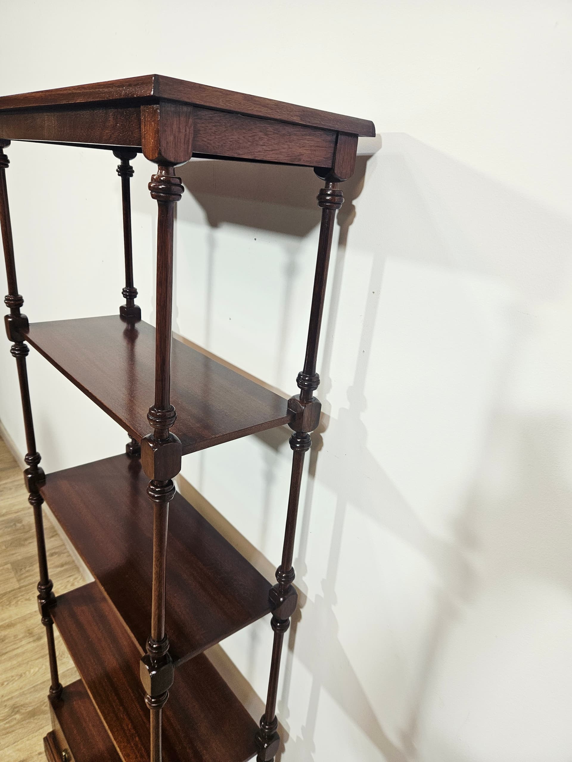 Classic étagère, England 1960s, mahogany brown or walnut brown - 350102