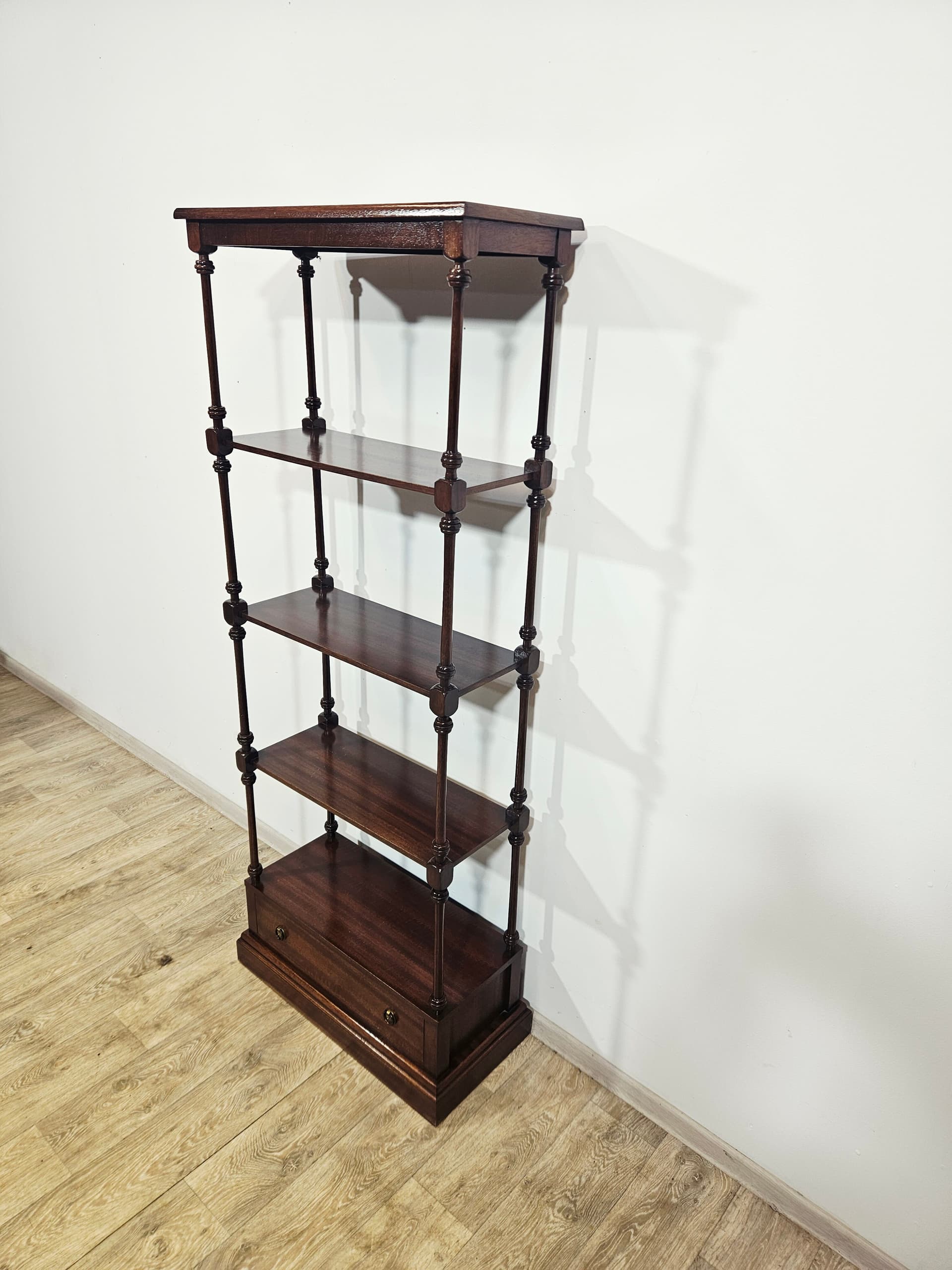 Classic étagère, England 1960s, mahogany brown or walnut brown - 350101