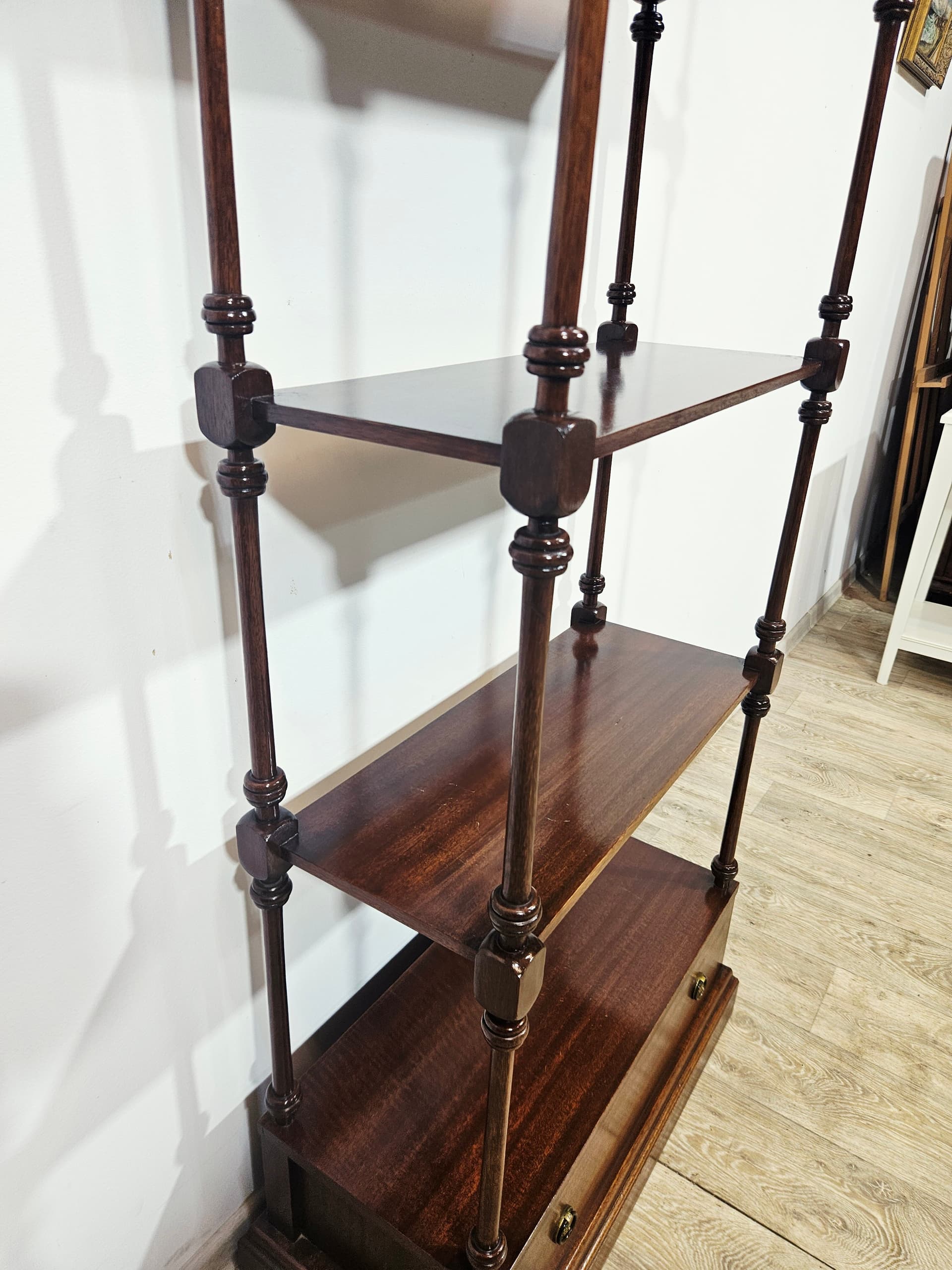Classic étagère, England 1960s, mahogany brown or walnut brown - 350104