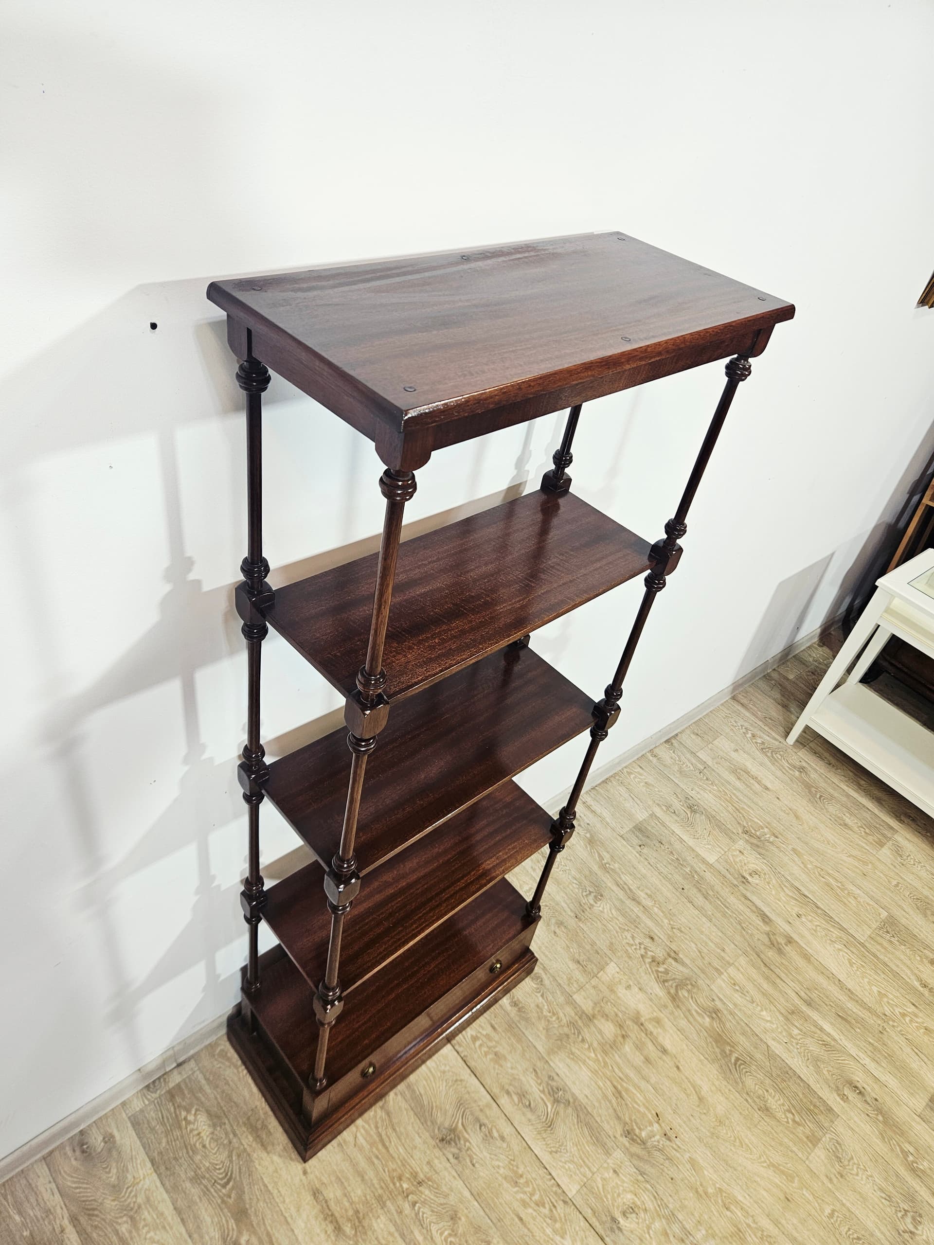 Classic étagère, England 1960s, mahogany brown or walnut brown - 350098