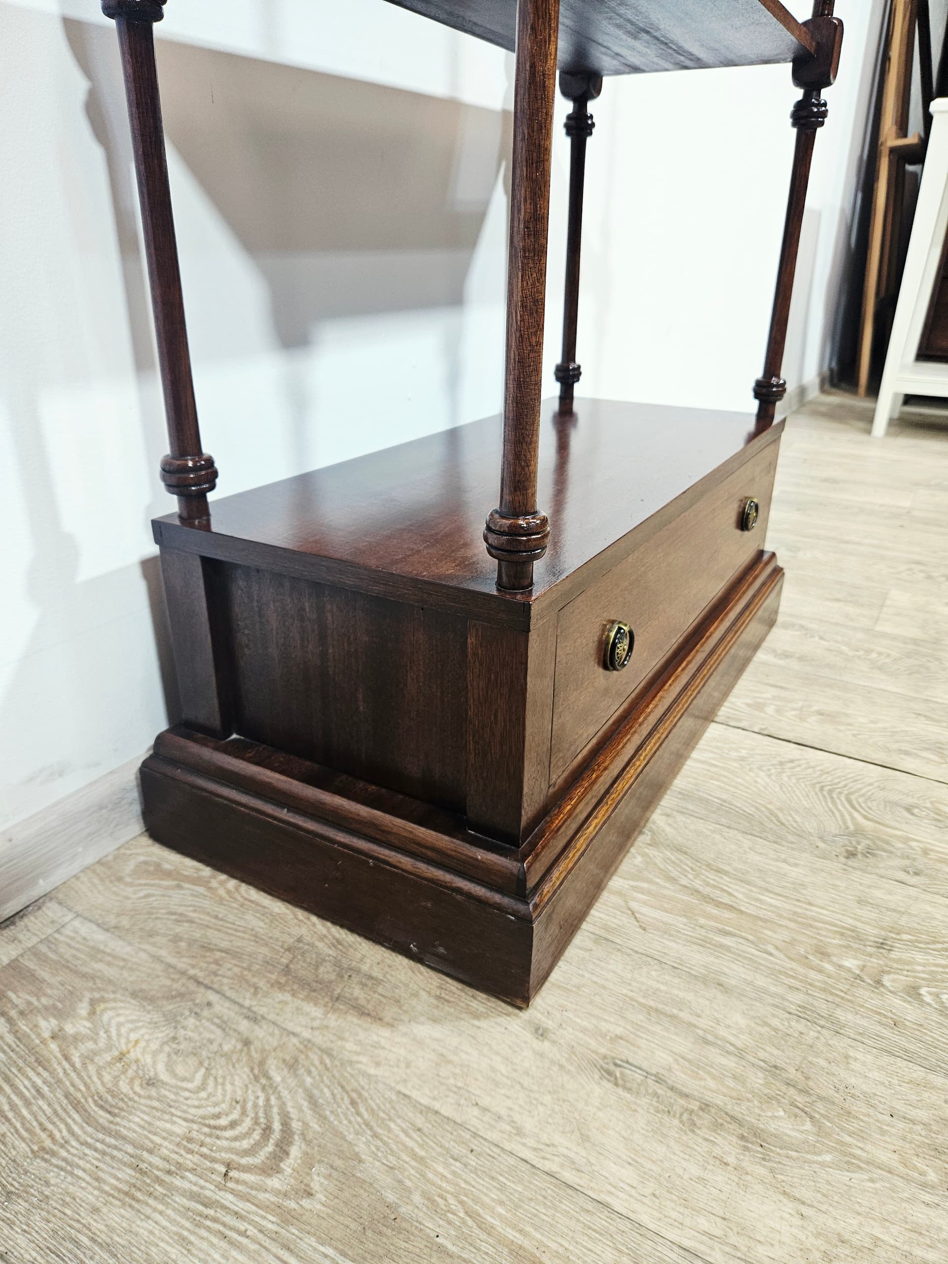 Classic étagère, England 1960s, mahogany brown or walnut brown - 350103