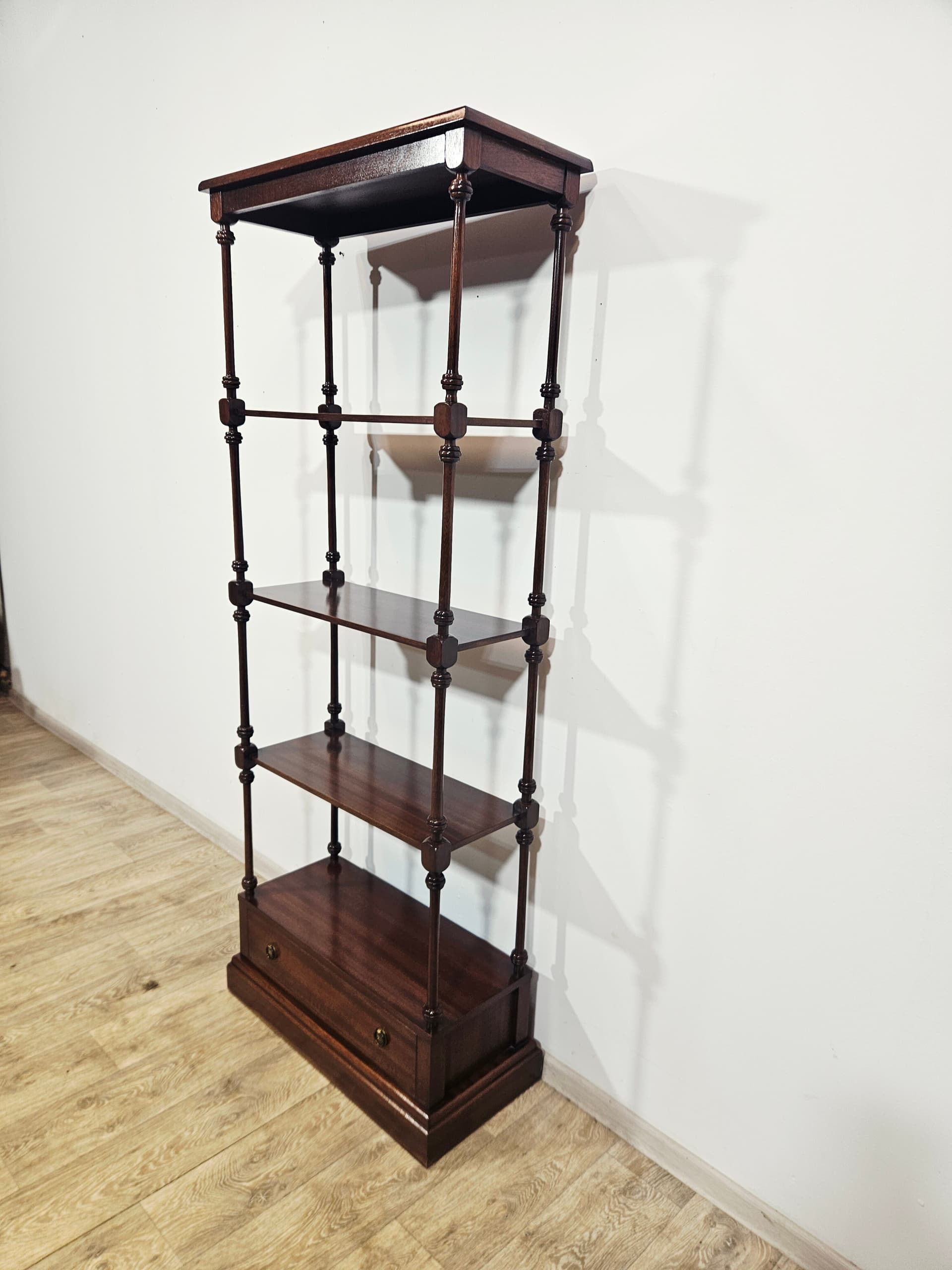 Classic étagère, England 1960s, mahogany brown or walnut brown - 350096