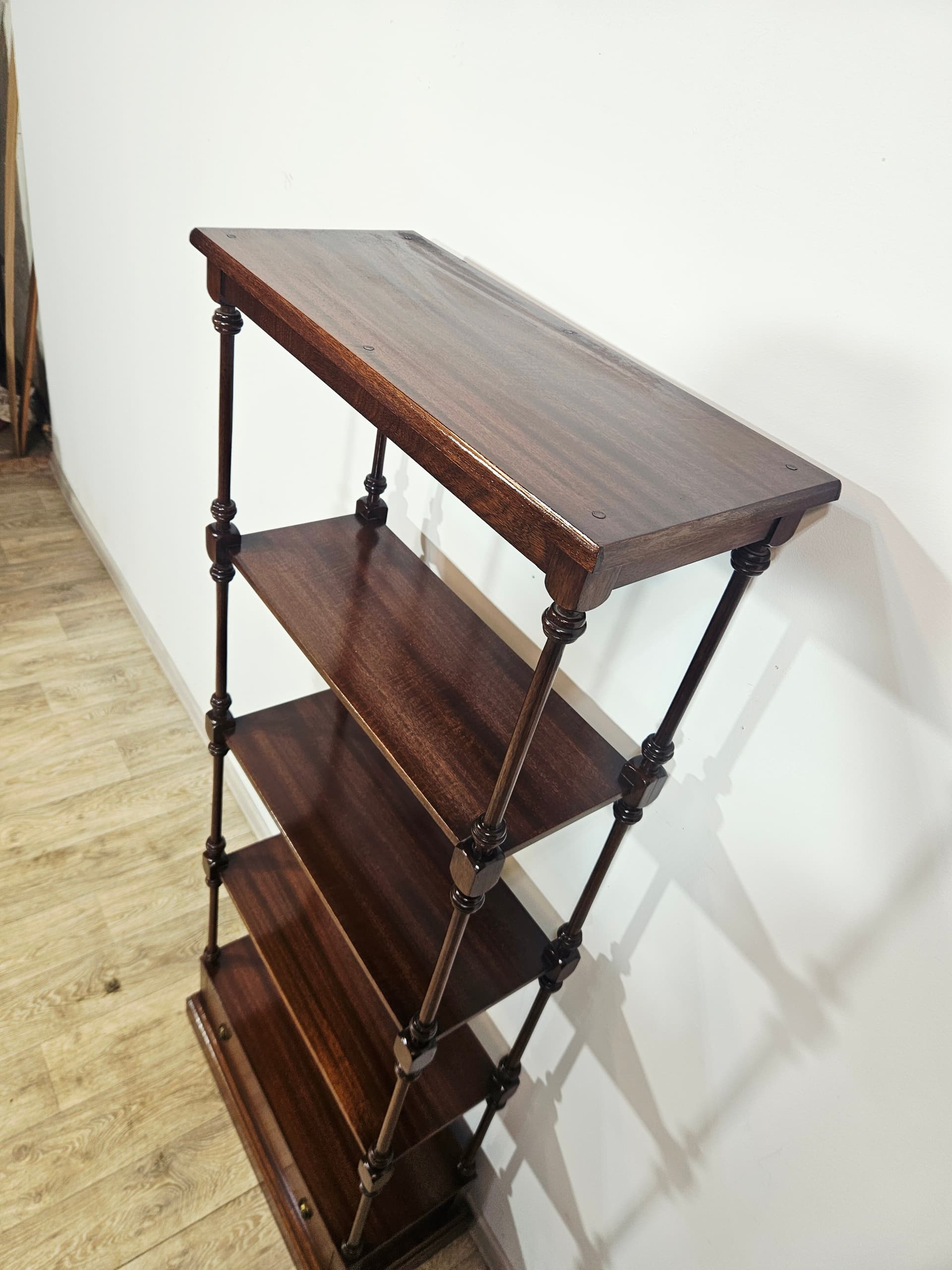 Classic étagère, England 1960s, mahogany brown or walnut brown - 350100