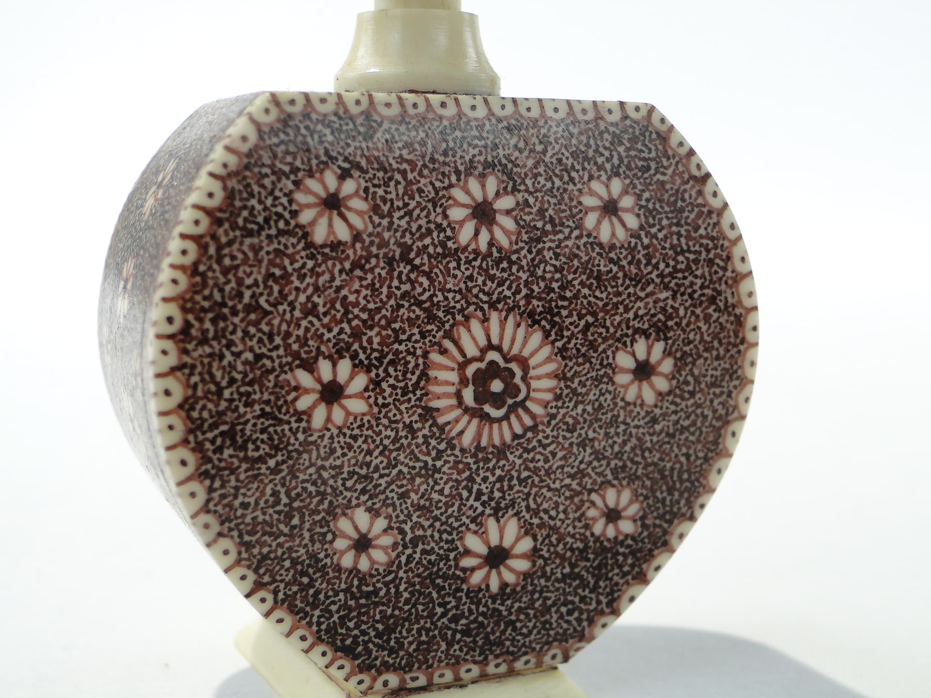 Perfume Bottle Attar, beige brown, bone henna, India, early 20th c. - 350208