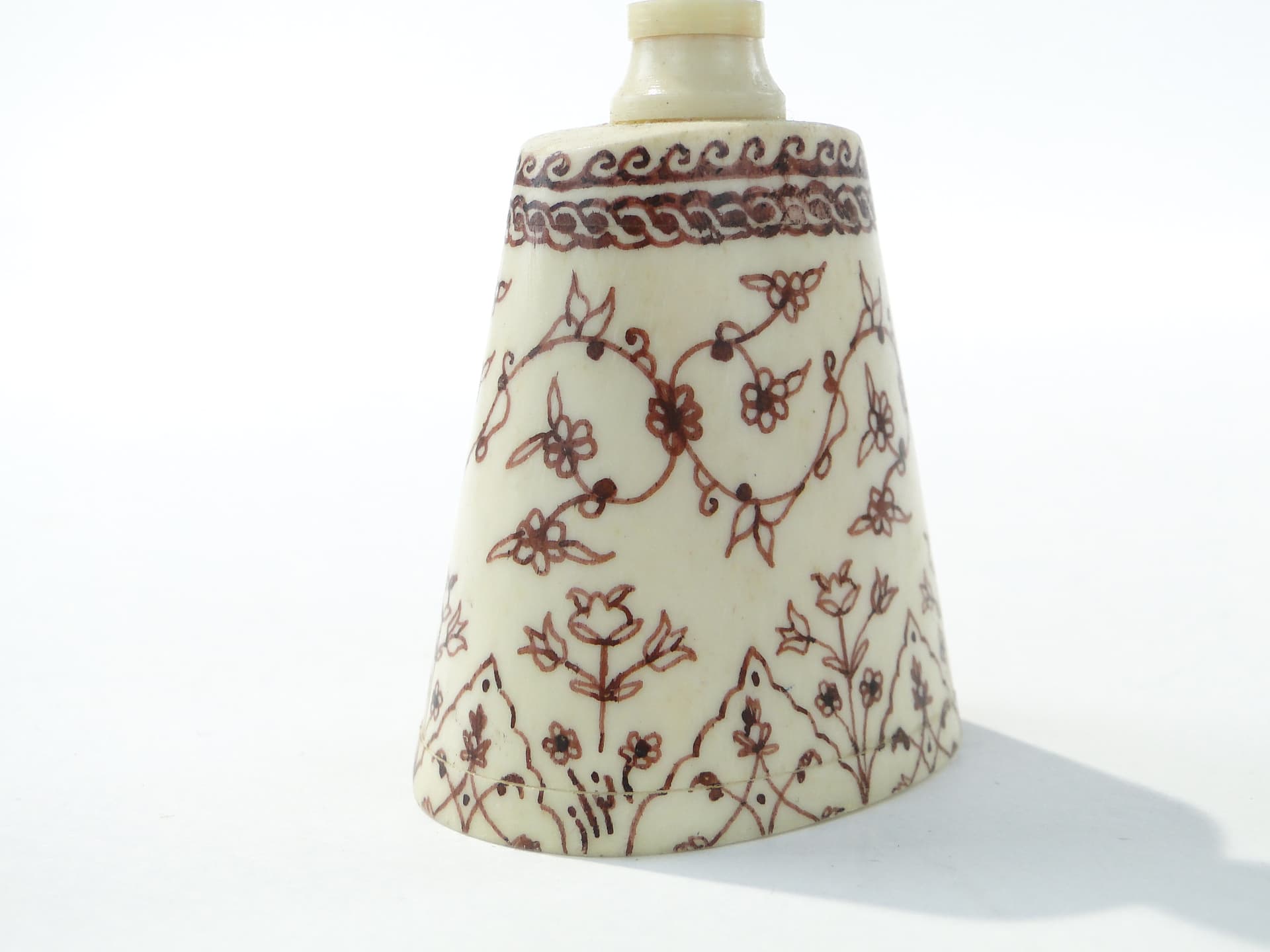 Perfume bottle Attar, beige brown, bone henna, Persia/India, early 20th century - 350227