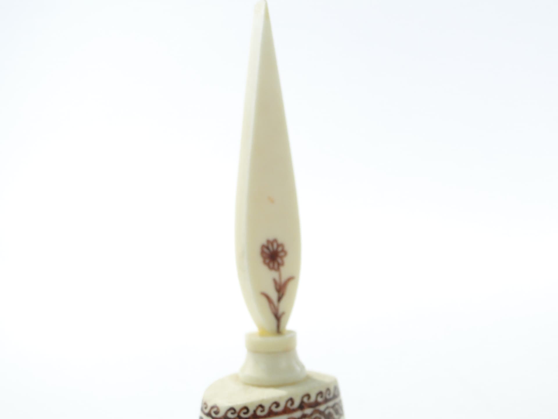 Perfume bottle Attar, beige brown, bone henna, Persia/India, early 20th century - 350225