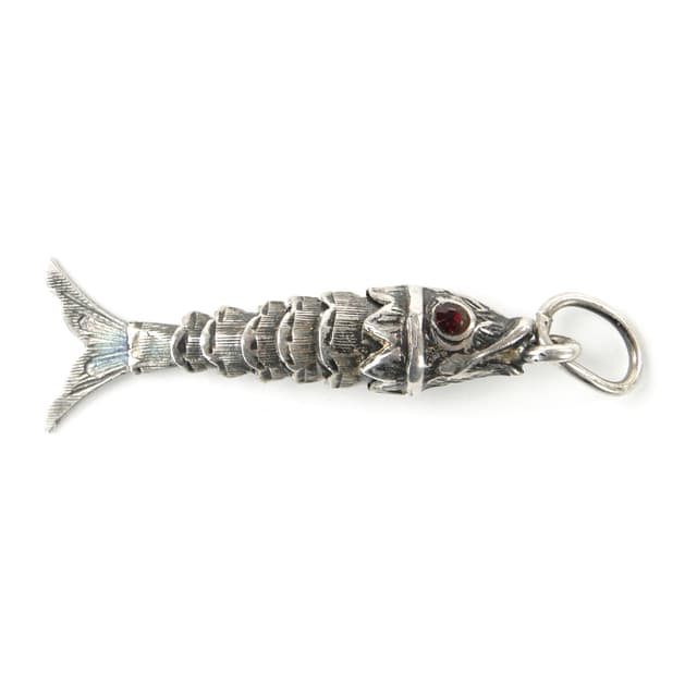 Segmental fish pendant, silver, red ruby, Europe, early 20th century - DIMENSION