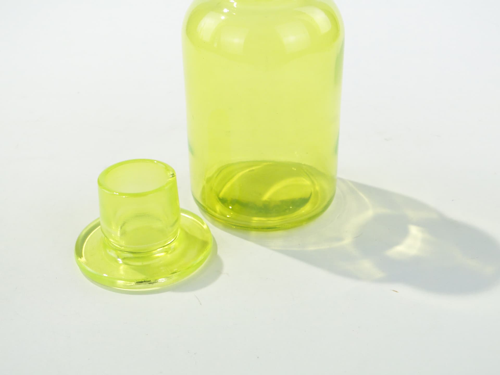 Apothecary bottle, uranium glass green-yellow, Czechoslovakia, 1920s - 350403