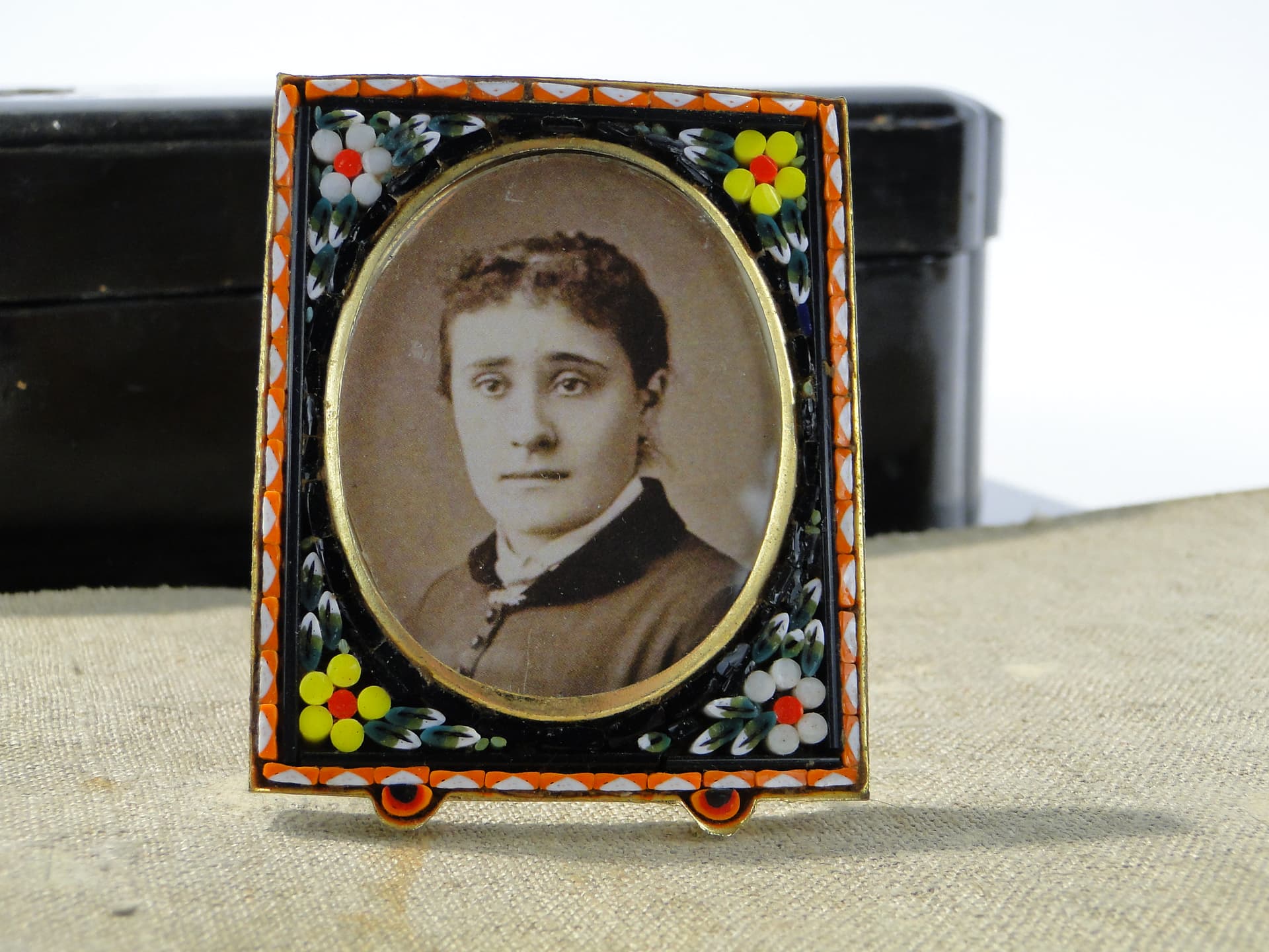 Photo Frame Millefiori, black, glass, brass, Italy, early 20th century - 350497