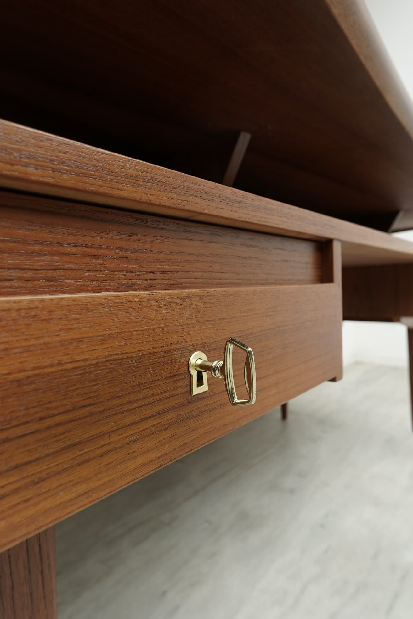 Desk, Mid-Century Modern, brown, teak, MM ARTE - 350744