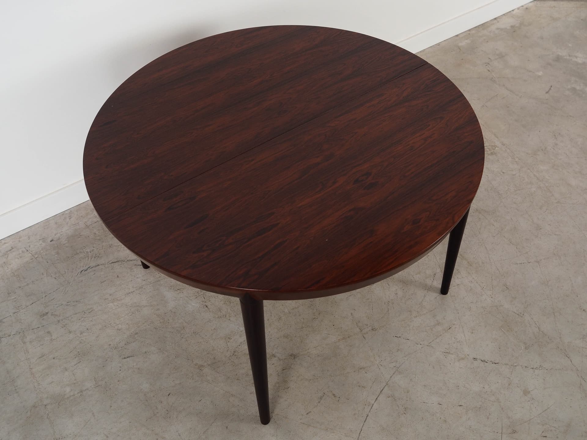 Round dining table, brown-red rosewood, by S. Hansen, Denmark, 1960s. - 350771