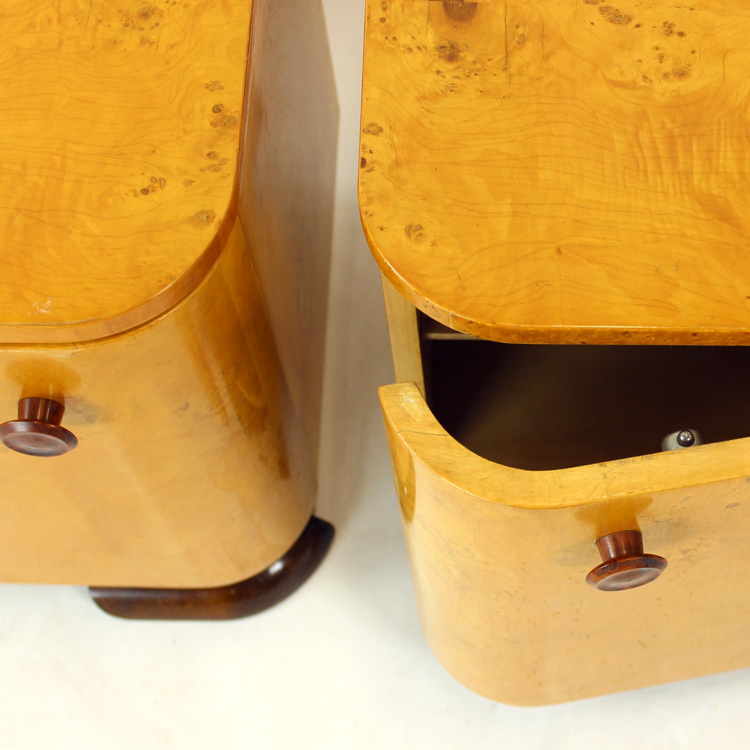Pair of nightstands Art Deco, brown root veneer, gold wood, Czechoslovakia, 1940s. - 350892