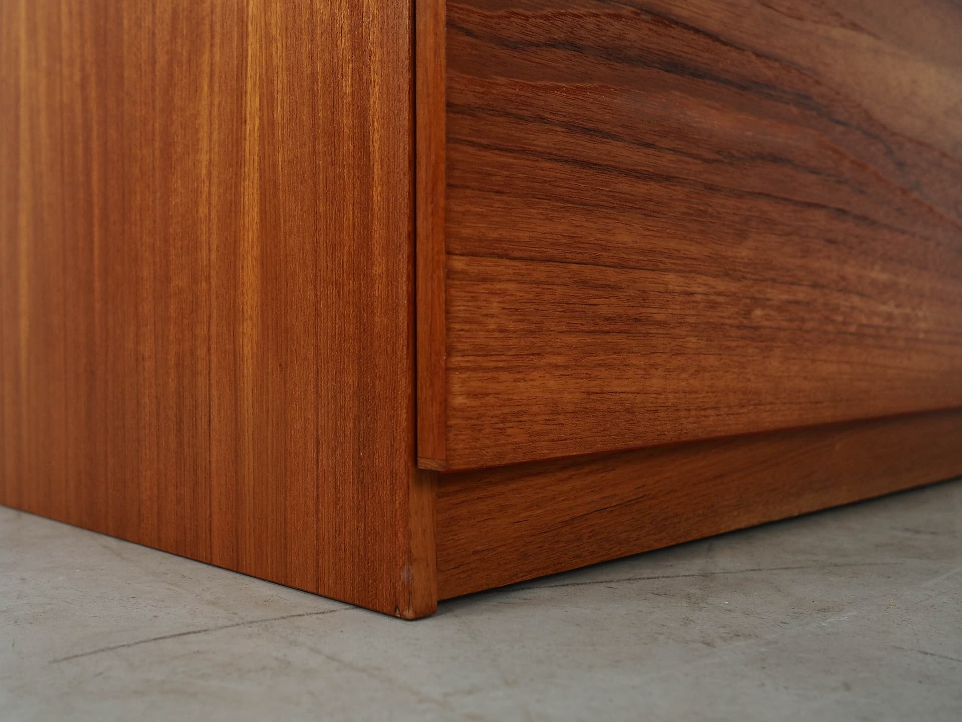 Komoda na gramofon, teak brązowy, Dania, lata 70. - 351015