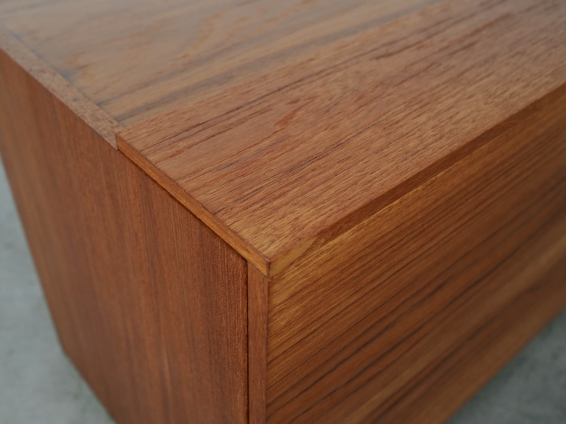 Komoda na gramofon, teak brązowy, Dania, lata 70. - 351014