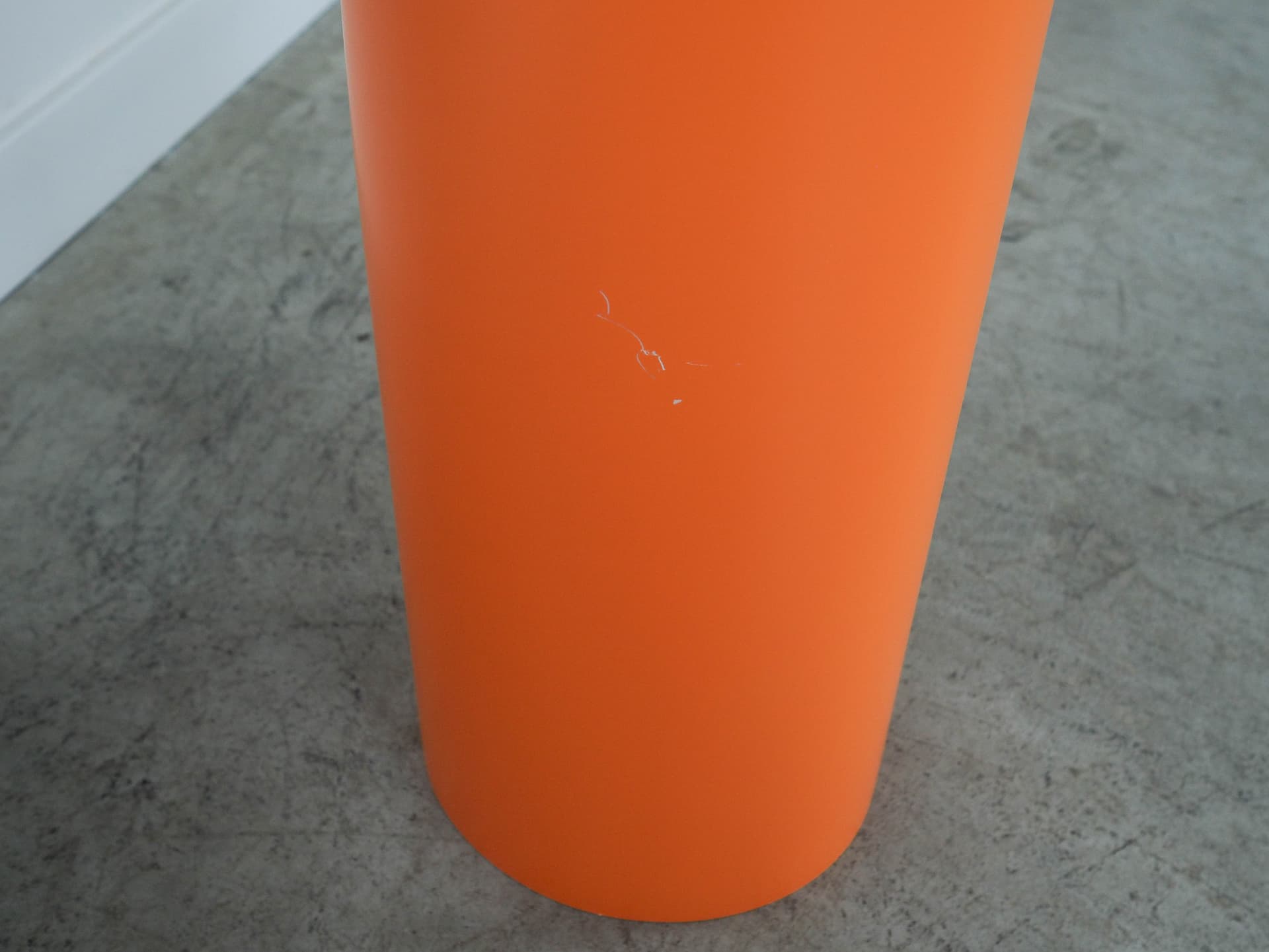 Lustro Unghia, pomarańczowe, plastik, proj. R. Bonetto, Włochy, lata 70. - 351051