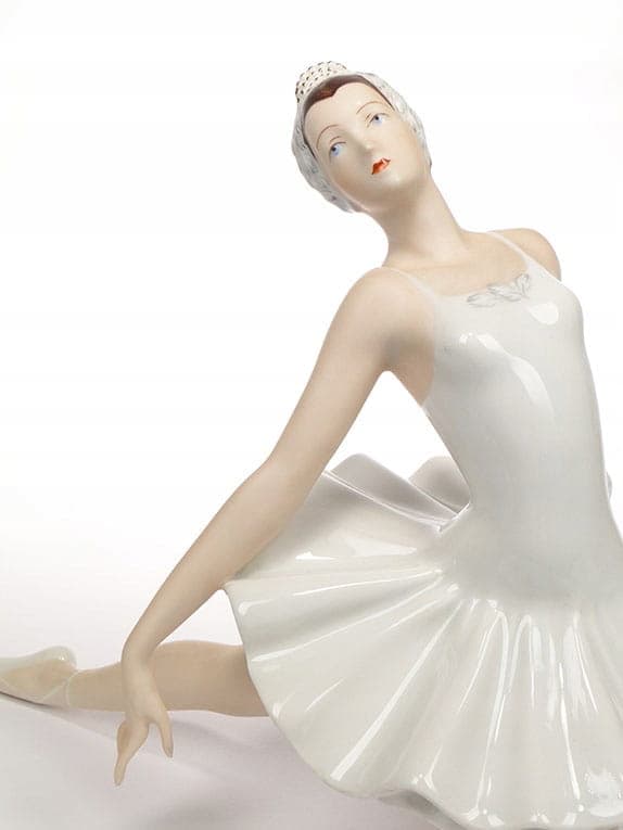 Ballerina figurine, white porcelain, Royal Dux Bohemia, Czech Republic, 1950s. - 351071
