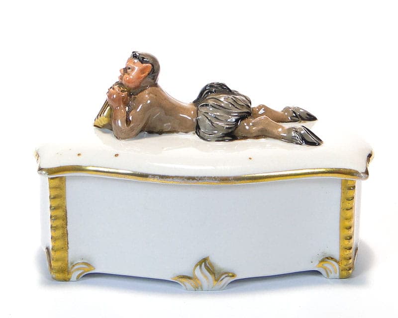 Puzdro dekoracyjne, porcelana biała złocona, Czechy, lata 20. - 351221