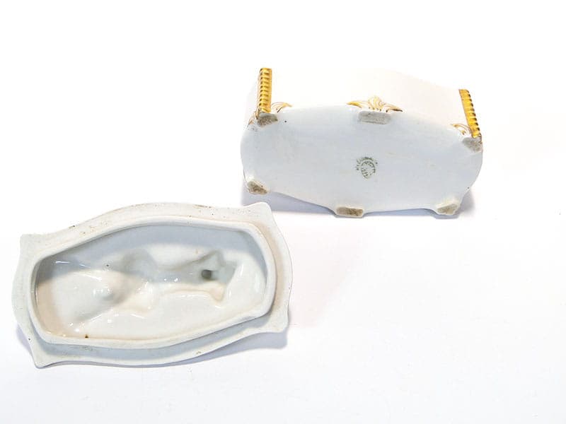 Puzdro dekoracyjne, porcelana biała złocona, Czechy, lata 20. - 351226