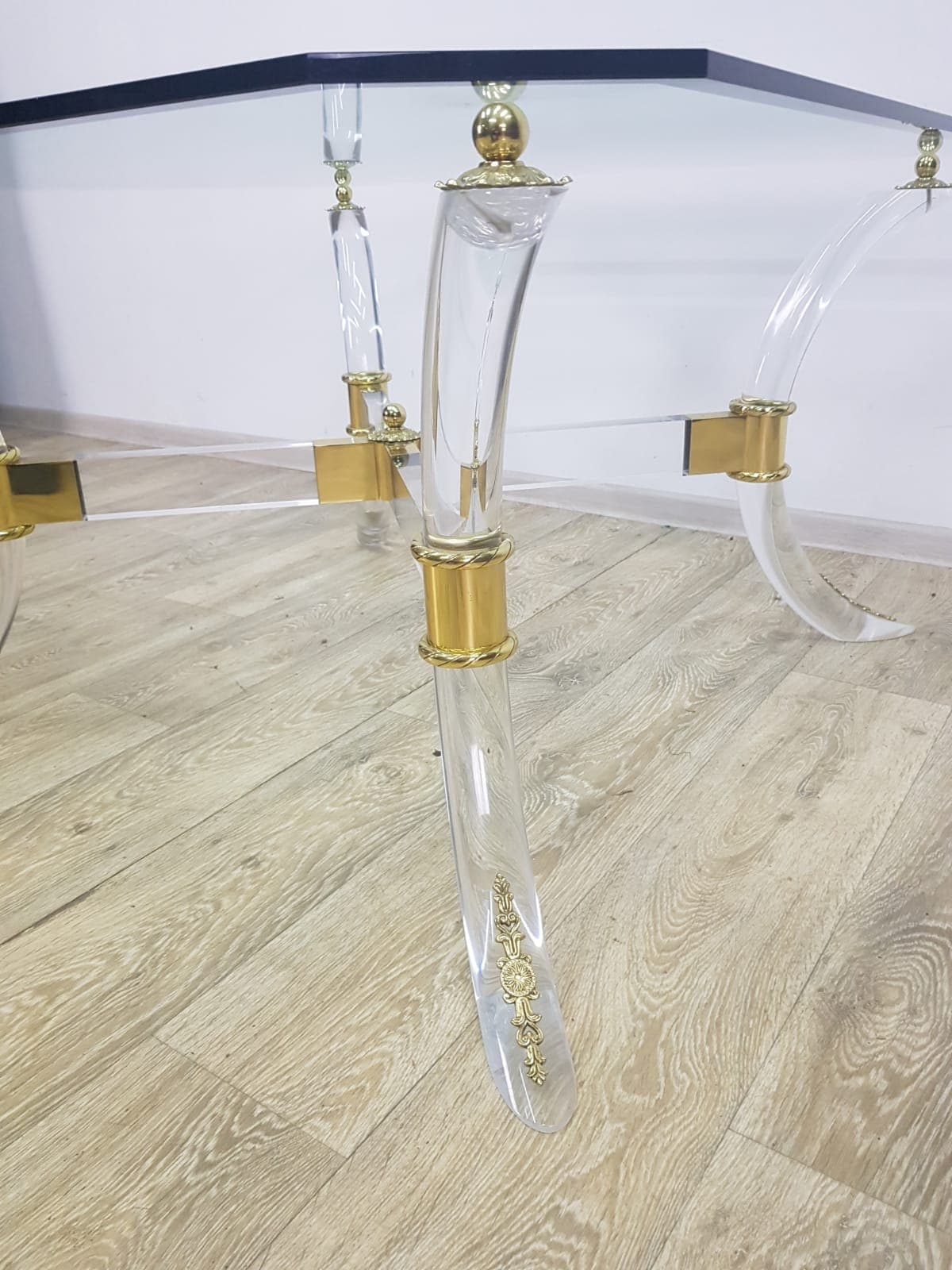 Coffee table Hollywood Regency, brass gold, acrylic transparent, crystal glass, vintage - 351281