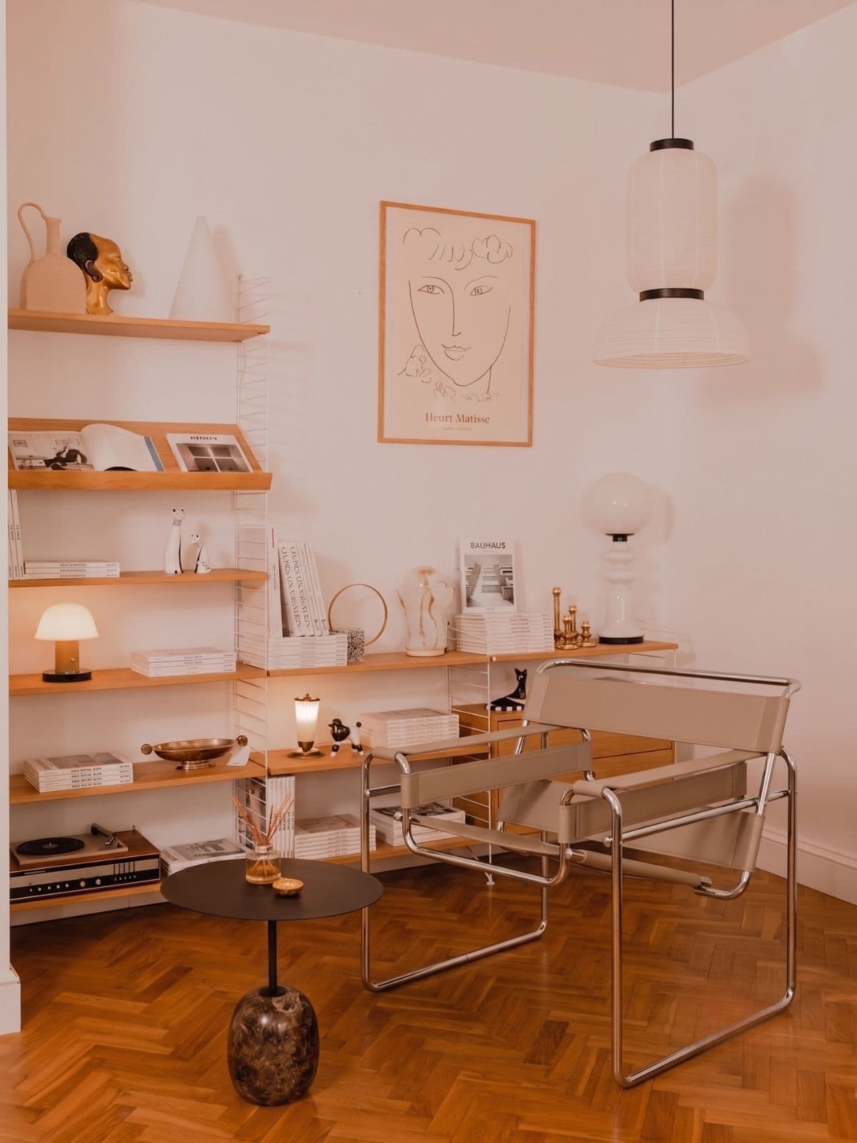 Fotel z giętej stali wg proj. Wassily, M. Breuer, cappuccino, skóra naturalna - 351717