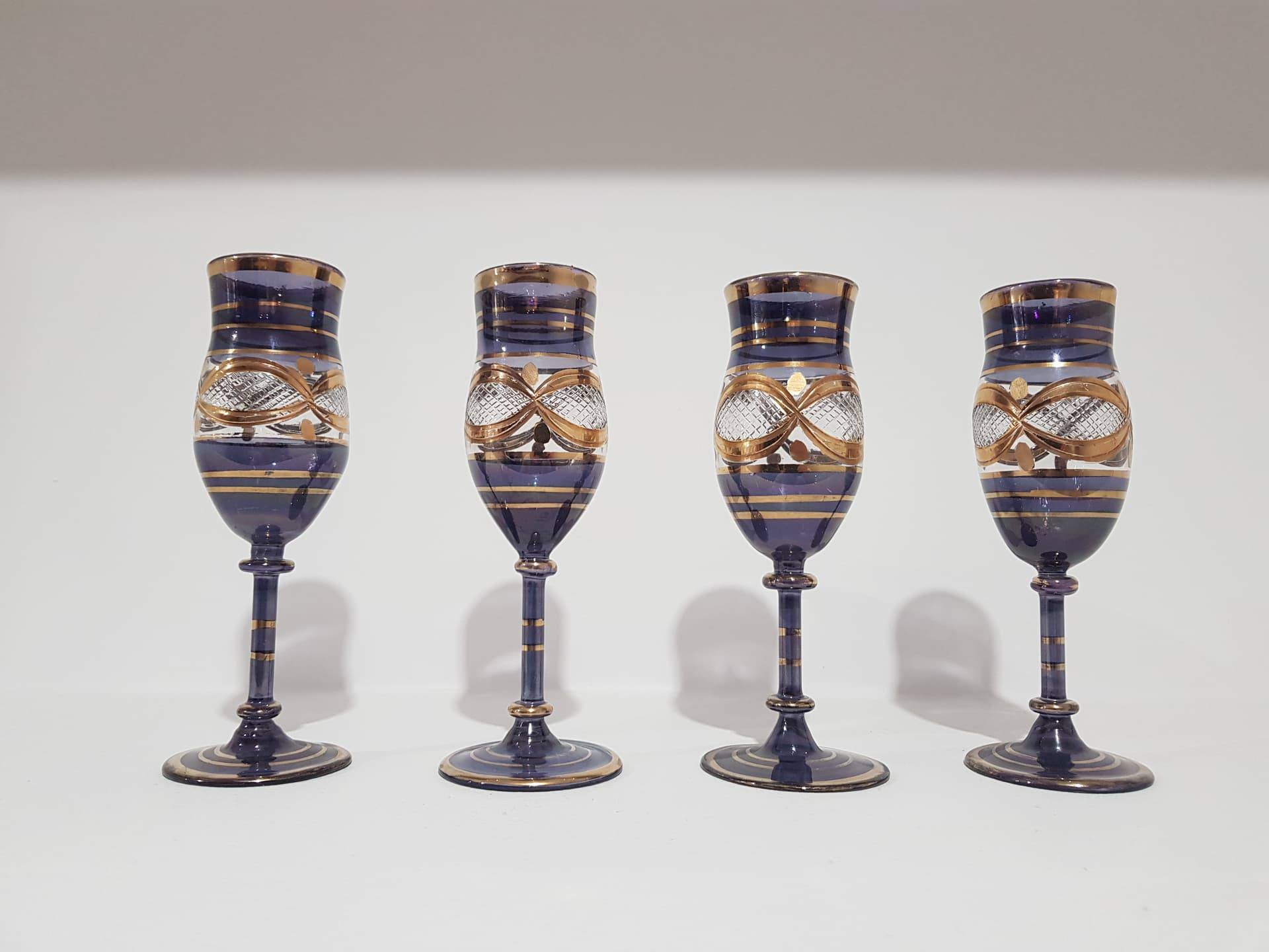 Set of Four Venetian Glasses, blue glass, gold, Italy, 1960s - 352054