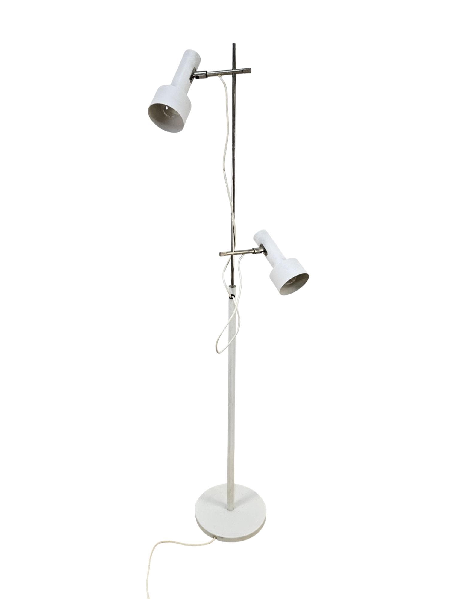 Lampa podłogowa, biała, metal chrom, Niemcy, lata 60.